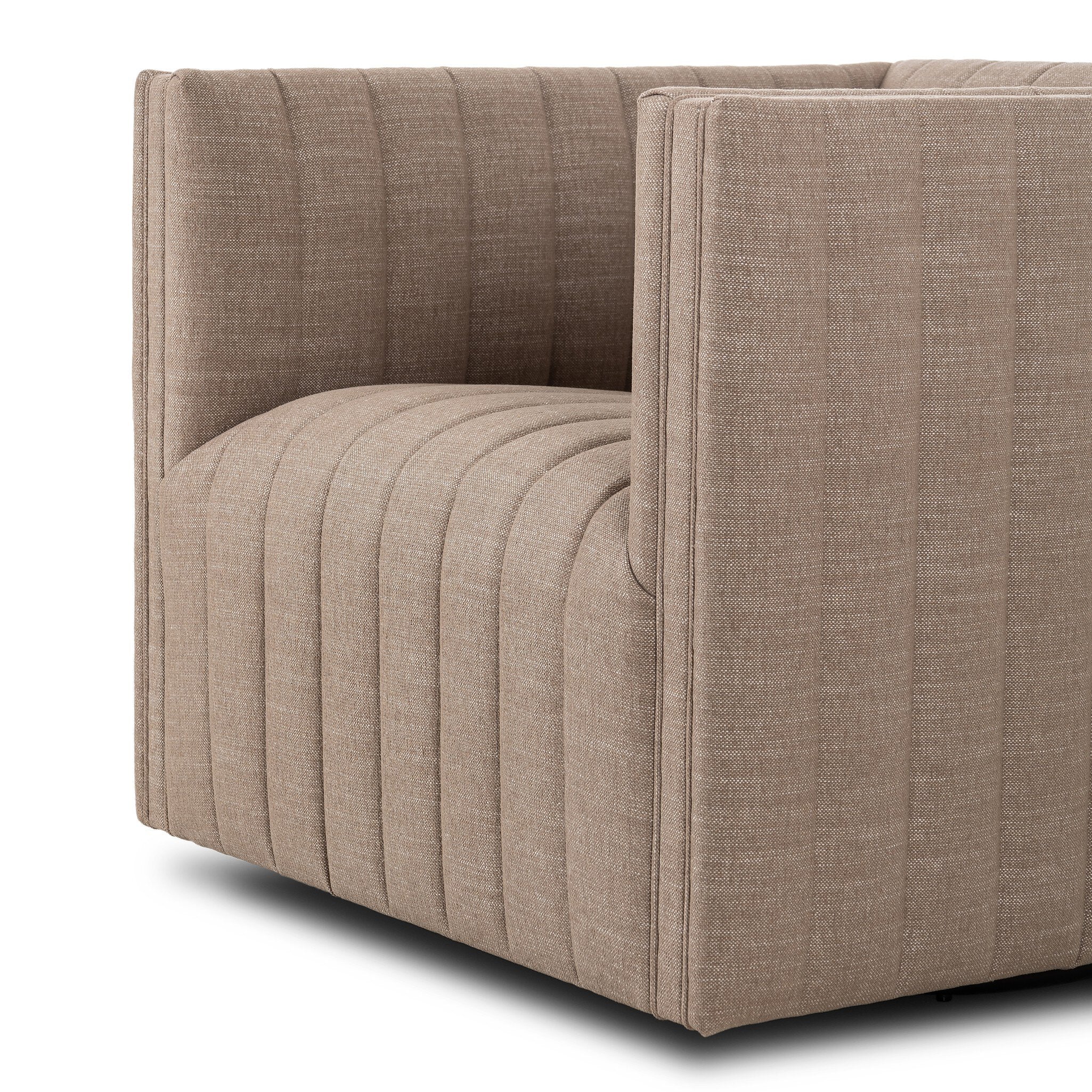 Shop cabinets and discover new construction services in the Tampa area. MegMade designs has been featured in Midwest Living for their transitional mid-century modern home design style. Visit the MegMade store in the Hinsdale - Chicago area.