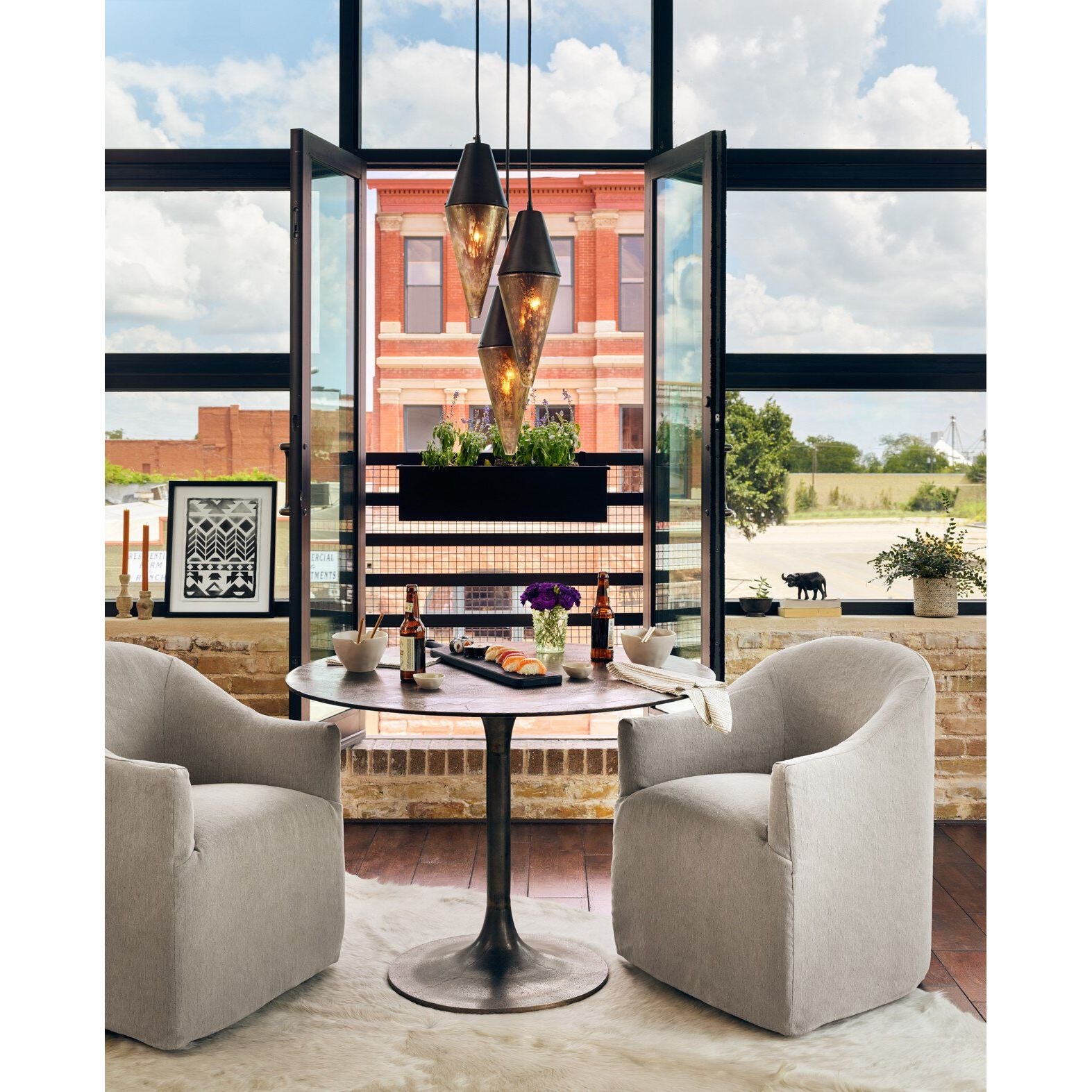 Shop sofas and discover furniture makeover services services in the Nantucket area. MegMade designs has been featured in HGTV magazine for their coastal before / after home design style. Visit the MegMade store in the Wilmette - Chicago area.