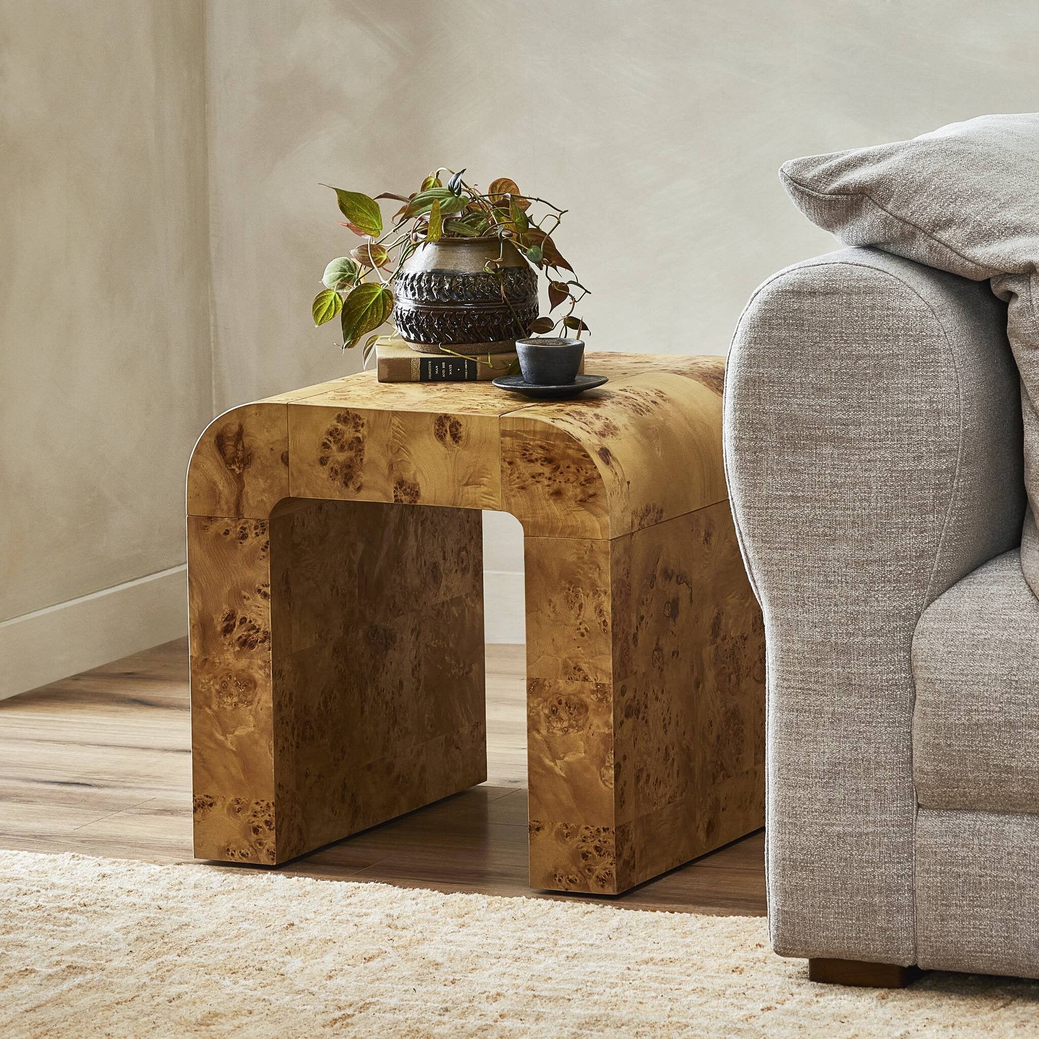 Shop furniture and discover room design services in the Los Angeles area. MegMade designs has been featured in New York Times for their transitional painted furniture home design style. Visit the MegMade store in the Arlington Heights - Chicago area.