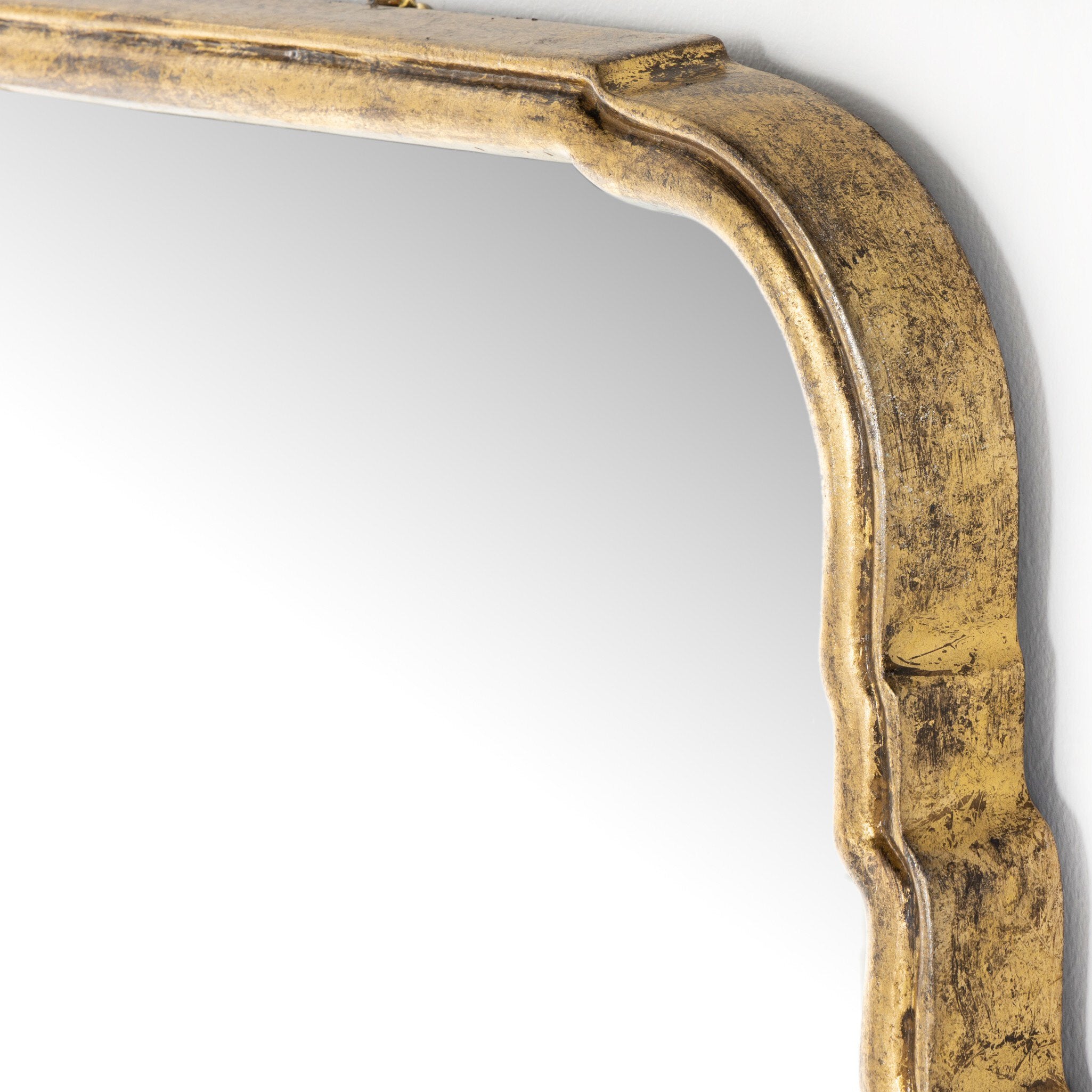 Shop lighting and discover new construction services in the Nantucket area. MegMade designs has been featured in HGTV television for their granny chic mid-century modern home design style. Visit the MegMade store in the Lake Forest - Chicago area.