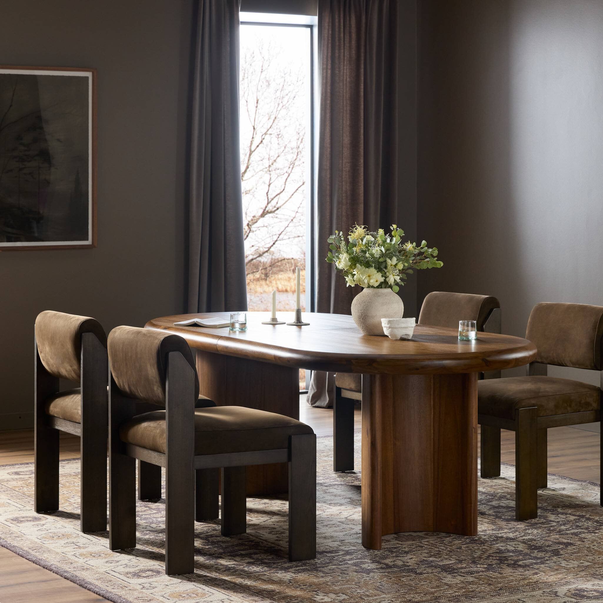 Shop sofas and discover room and home design services in the Charlotte North Carolina area. MegMade designs has been featured in Wall Street Journal for their high end victorian home design style. Visit the MegMade store in the Arlington Heights - Chicago area.