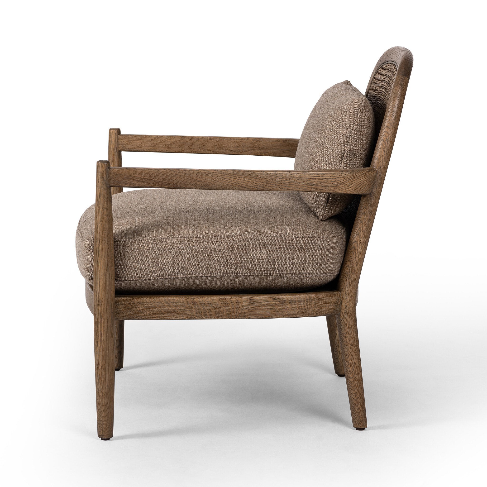 Shop furniture and discover refinishing services in the Boston area. MegMade designs has been featured in HGTV television for their modern traditional mid-century modern home design style. Visit the MegMade store in the Ravenswood - Chicago area.