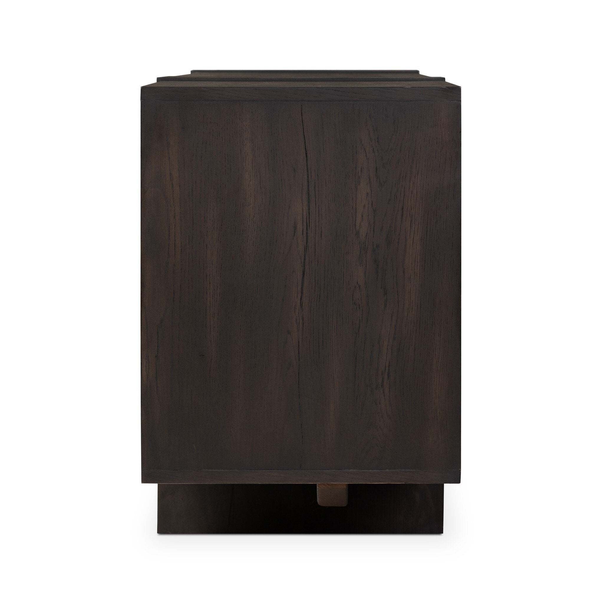 Shop chandeliers and discover room and home design services in the Minneapolis area. MegMade designs has been featured in Midwest Living for their transitional cottage home design style. Visit the MegMade store in the Glen Ellyn - Chicago area.