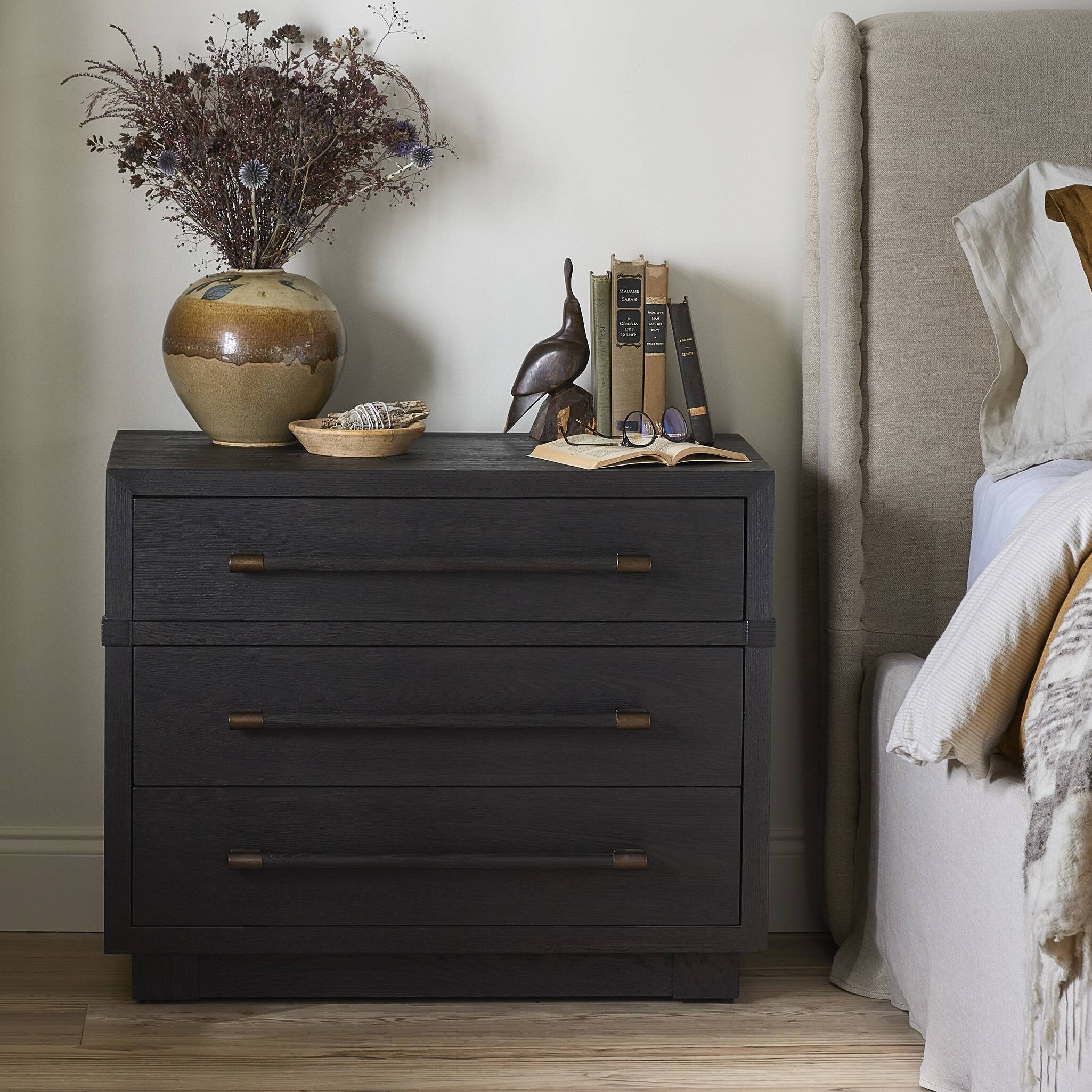 Shop chairs and discover room and home design services in the Lincoln Park area. MegMade designs has been featured in HGTV television for their cheerful farmhouse living room home design style. Visit the MegMade store in the New Buffalo - Chicago area.