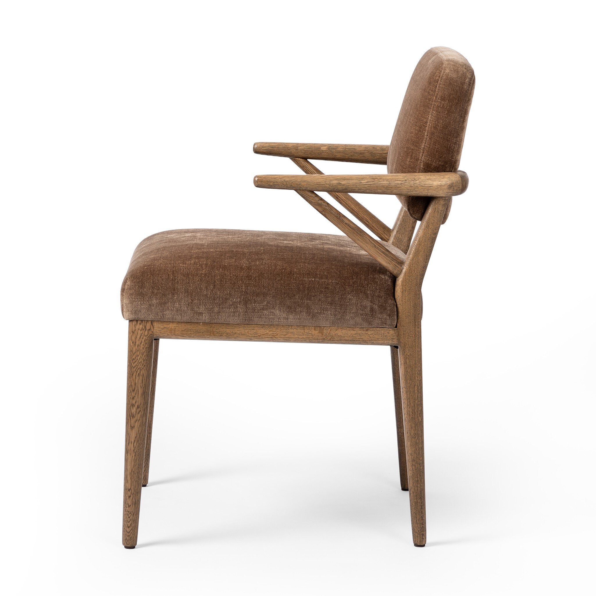 Shop sofas and discover room and home design services in the Seattle area. MegMade designs has been featured in Midwest Living for their coastal farmhouse home design style. Visit the MegMade store in the Culver - Chicago area.