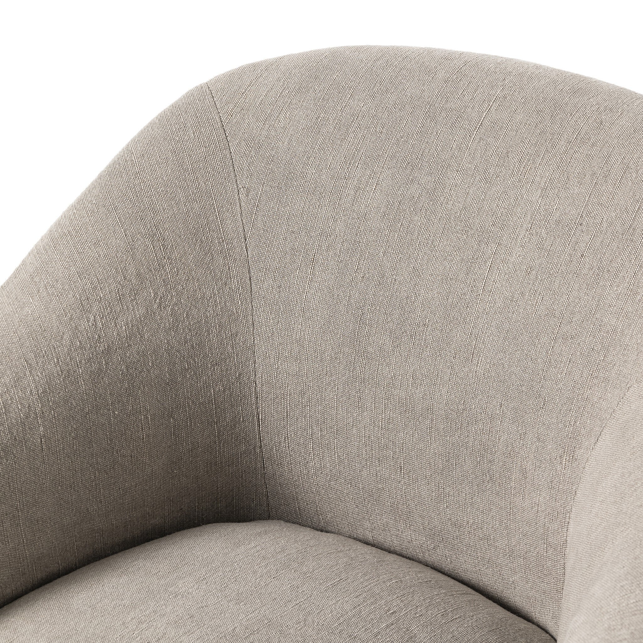 Shop furniture and discover furniture makeover services services in the Seattle area. MegMade designs has been featured in HGTV television for their modern traditional farmhouse living room home design style. Visit the MegMade store in the South Bend - Chicago area.