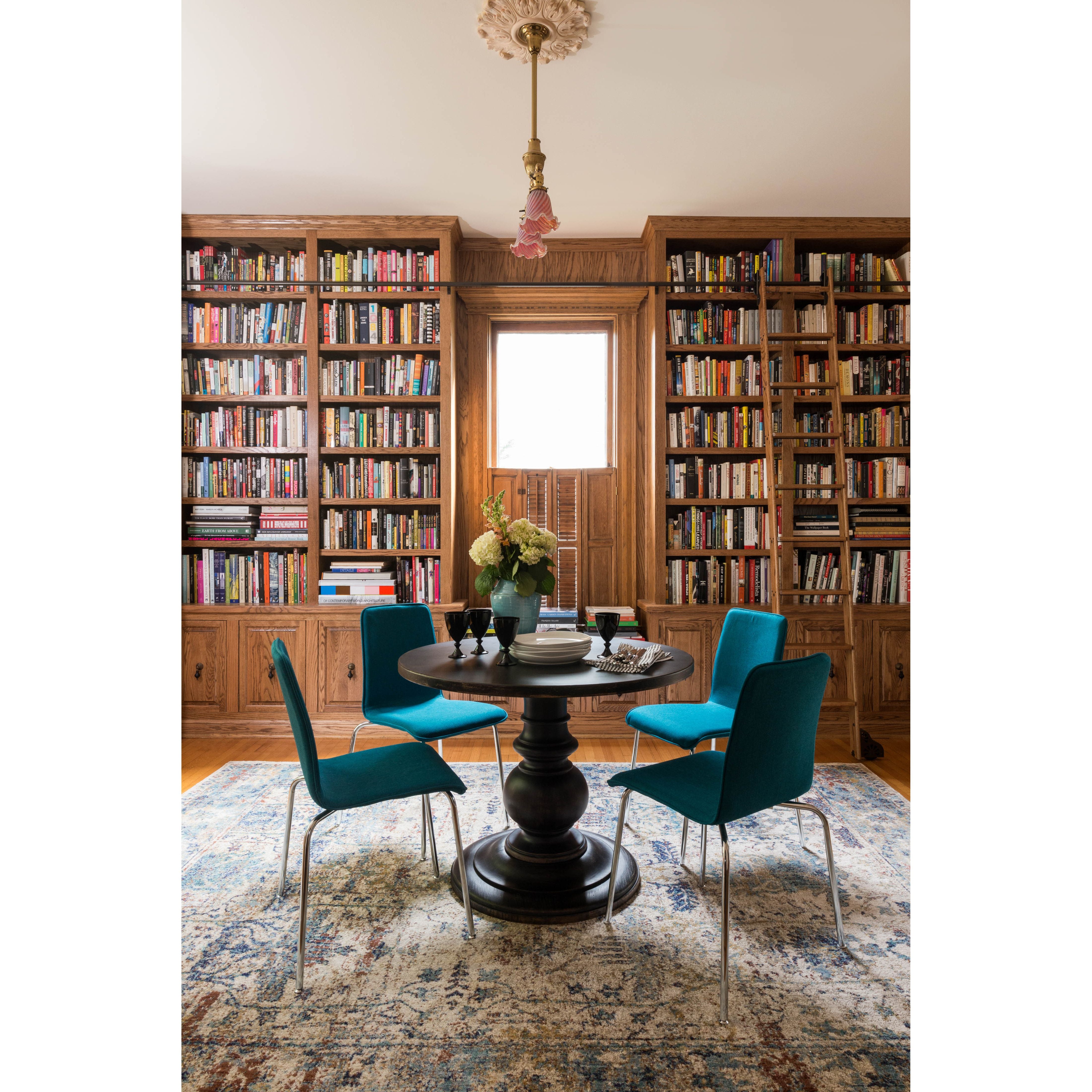 Shop cabinets and discover remodeling services in the Chicago area. MegMade designs has been featured in DIY magazine for their optimistic farmhouse home design style. Visit the MegMade store in the Libertyville - Chicago area.