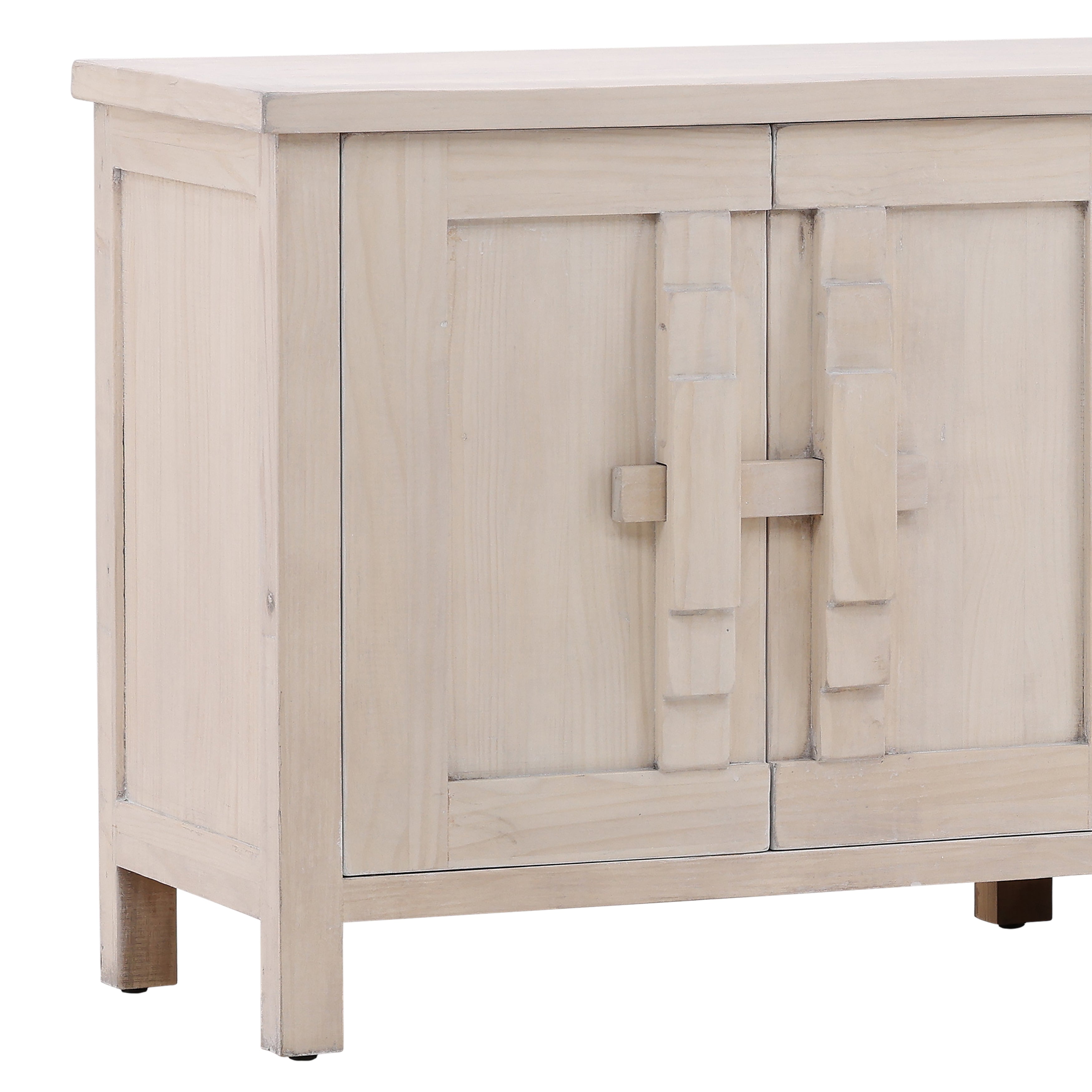 Shop cabinets and discover interior design services in the Evanston area. MegMade designs has been featured in Better Home and Gardens for their cottage bungalow home design style. Visit the MegMade store in the LaGrange - Chicago area.