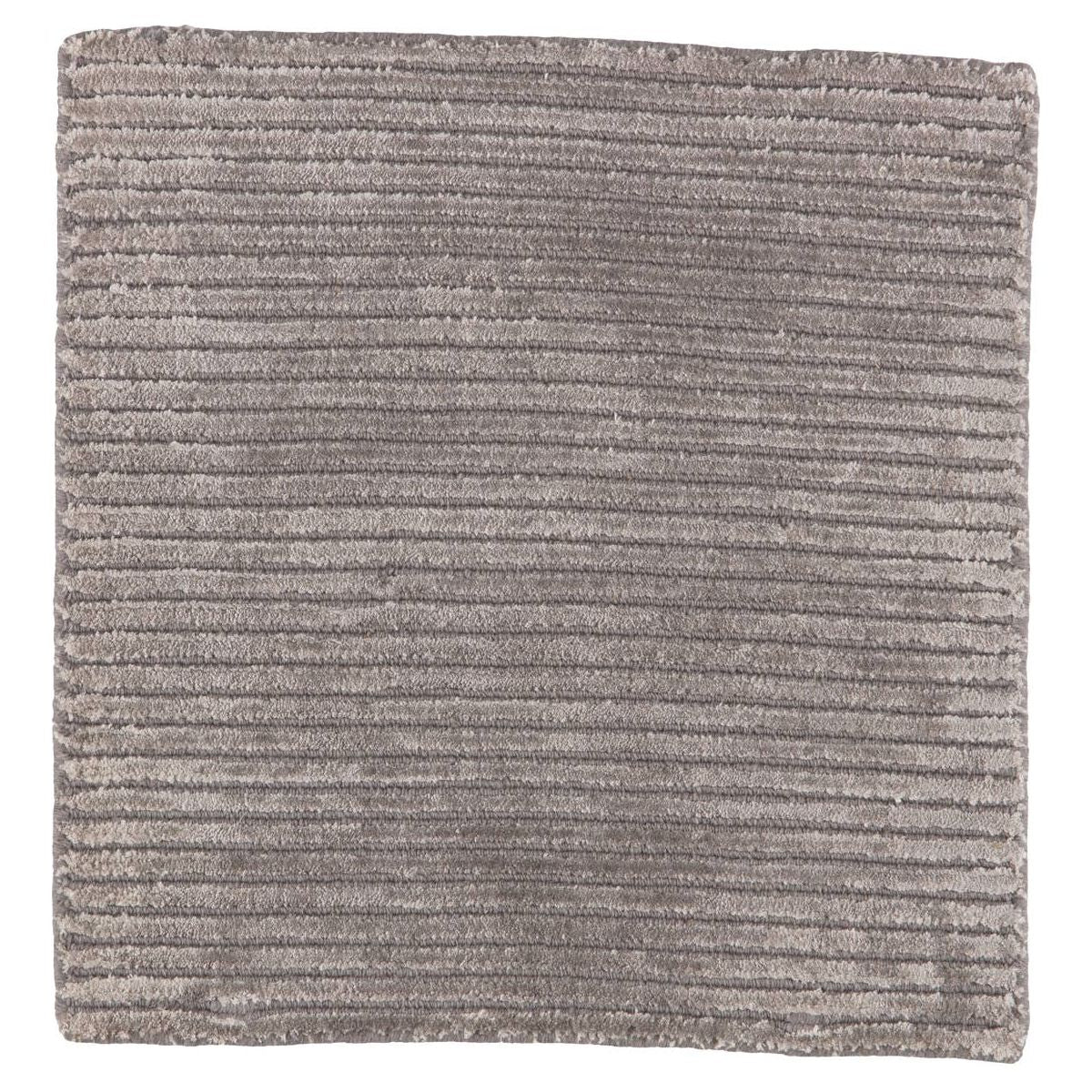 Shop sofas and discover new construction services in the San Francisco area. MegMade designs has been featured in HGTV magazine for their modern traditional cottage home design style. Visit the MegMade store in the Wicker Park - Chicago area.