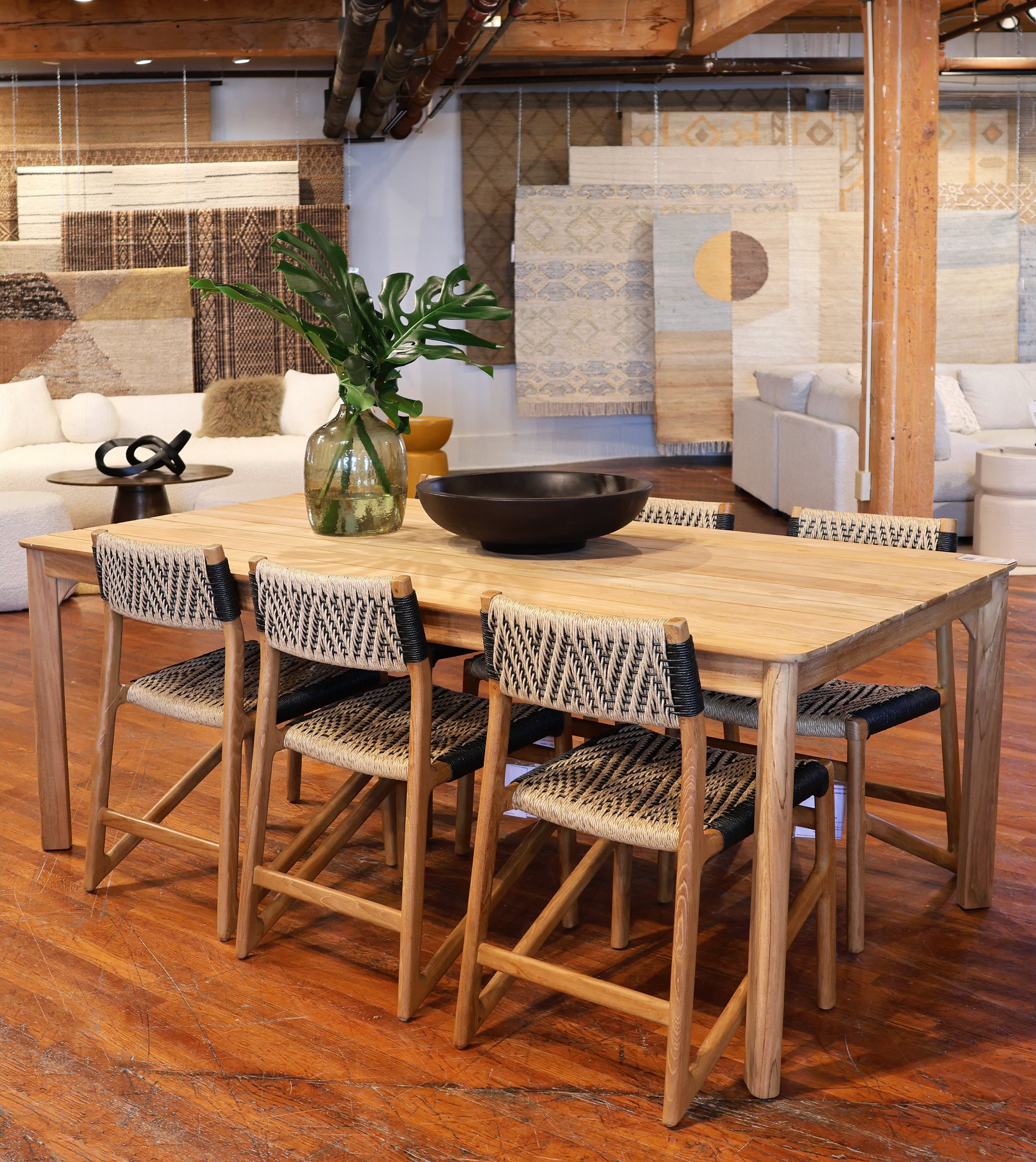 Shop artwork and discover room and home design services in the Austin area. MegMade designs has been featured in Better Home and Gardens for their minimalist bungalow home design style. Visit the MegMade store in the Kenilworth - Chicago area.