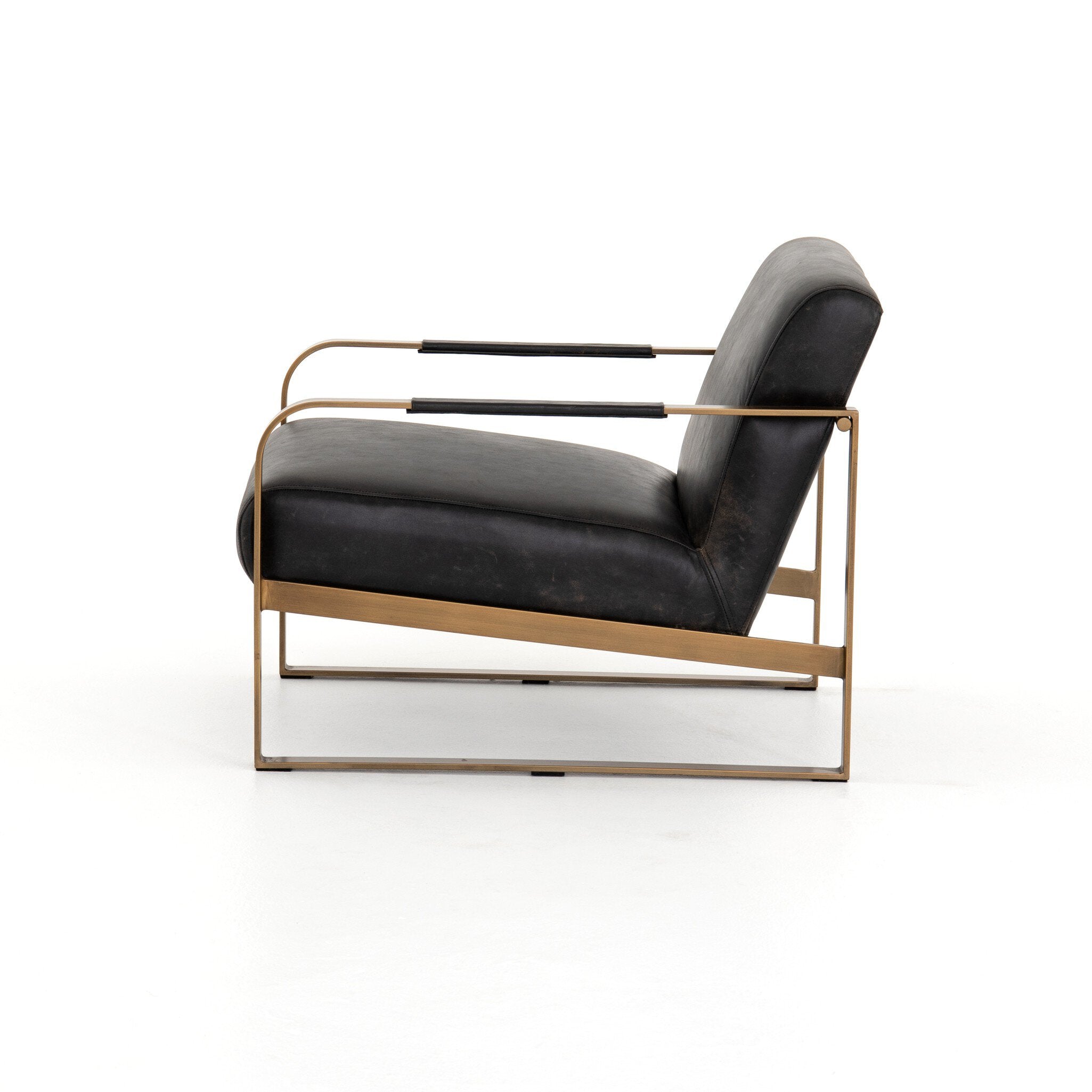 Shop sofas and discover interior design services in the Washington DC area. MegMade designs has been featured in HGTV magazine for their eclectic painted furniture home design style. Visit the MegMade store in the Winnetka - Chicago area.