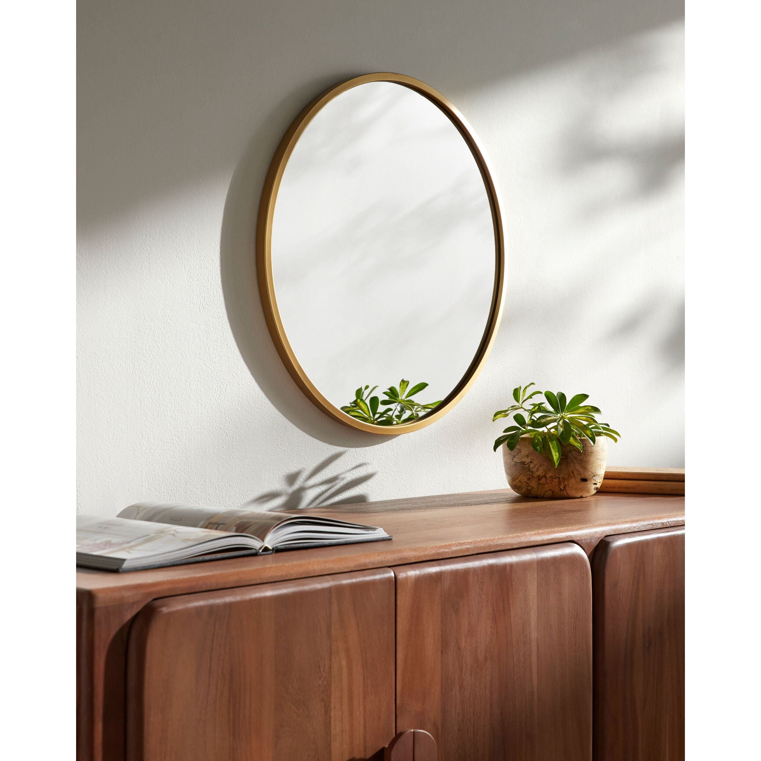 Shop artwork and discover refinishing services in the San Diego area. MegMade designs has been featured in HGTV magazine for their patterned craftsman home design style. Visit the MegMade store in the River Forest - Chicago area.