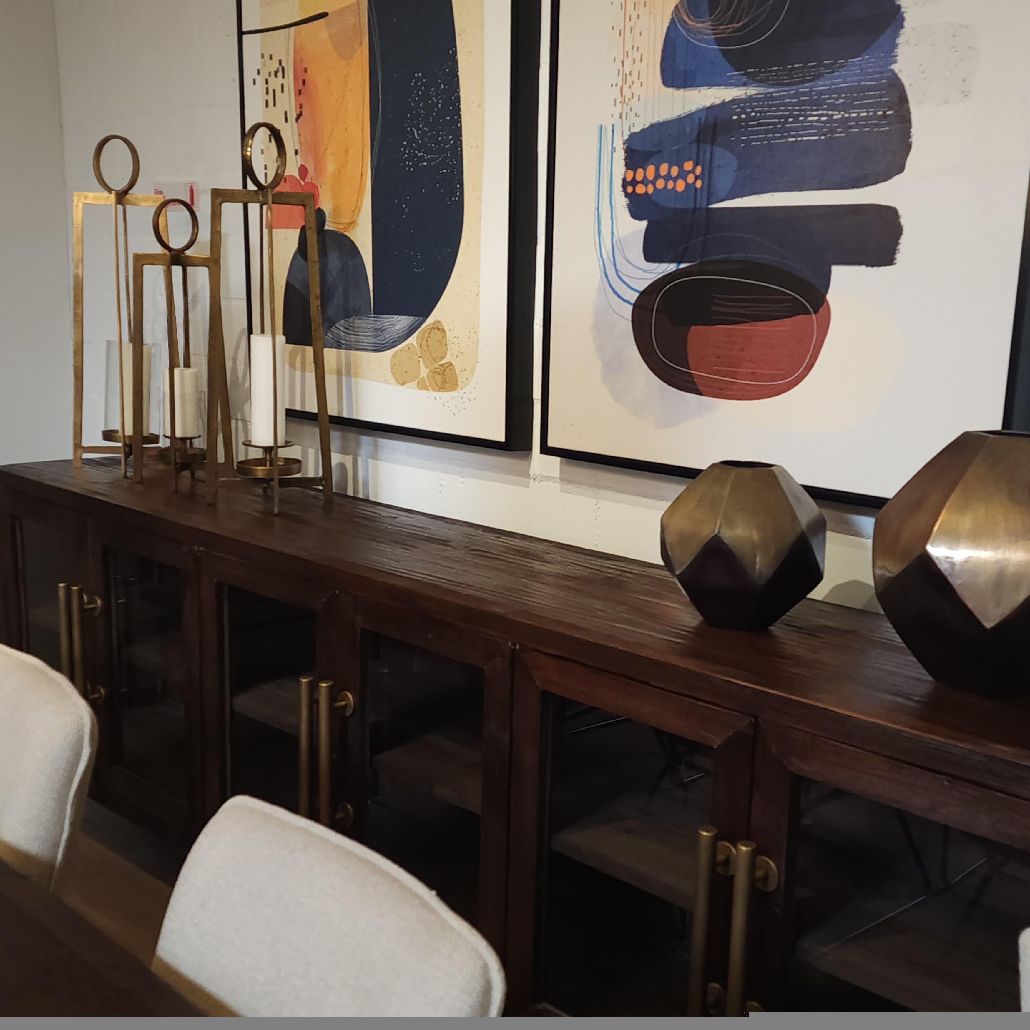 Shop buffets and discover room design services in the Seattle area. MegMade designs has been featured in HGTV magazine for their coastal cape cod home design style. Visit the MegMade store in the River North - Chicago area.