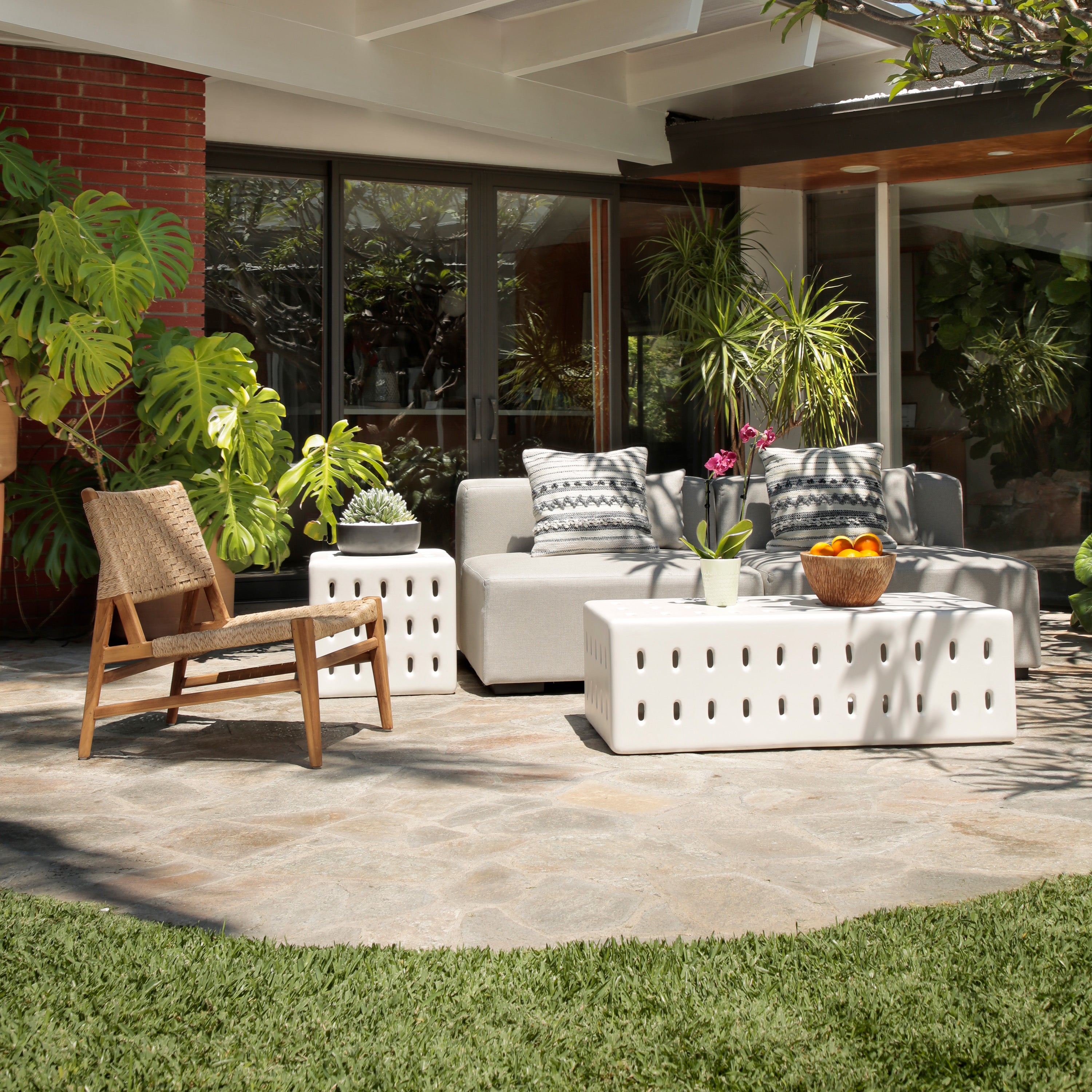 Shop credenzas and discover furniture makeover services services in the Evanston area. MegMade designs has been featured in Midwest Living for their one-of-a-kind mid-century modern home design style. Visit the MegMade store in the Schaumburg - Chicago area.