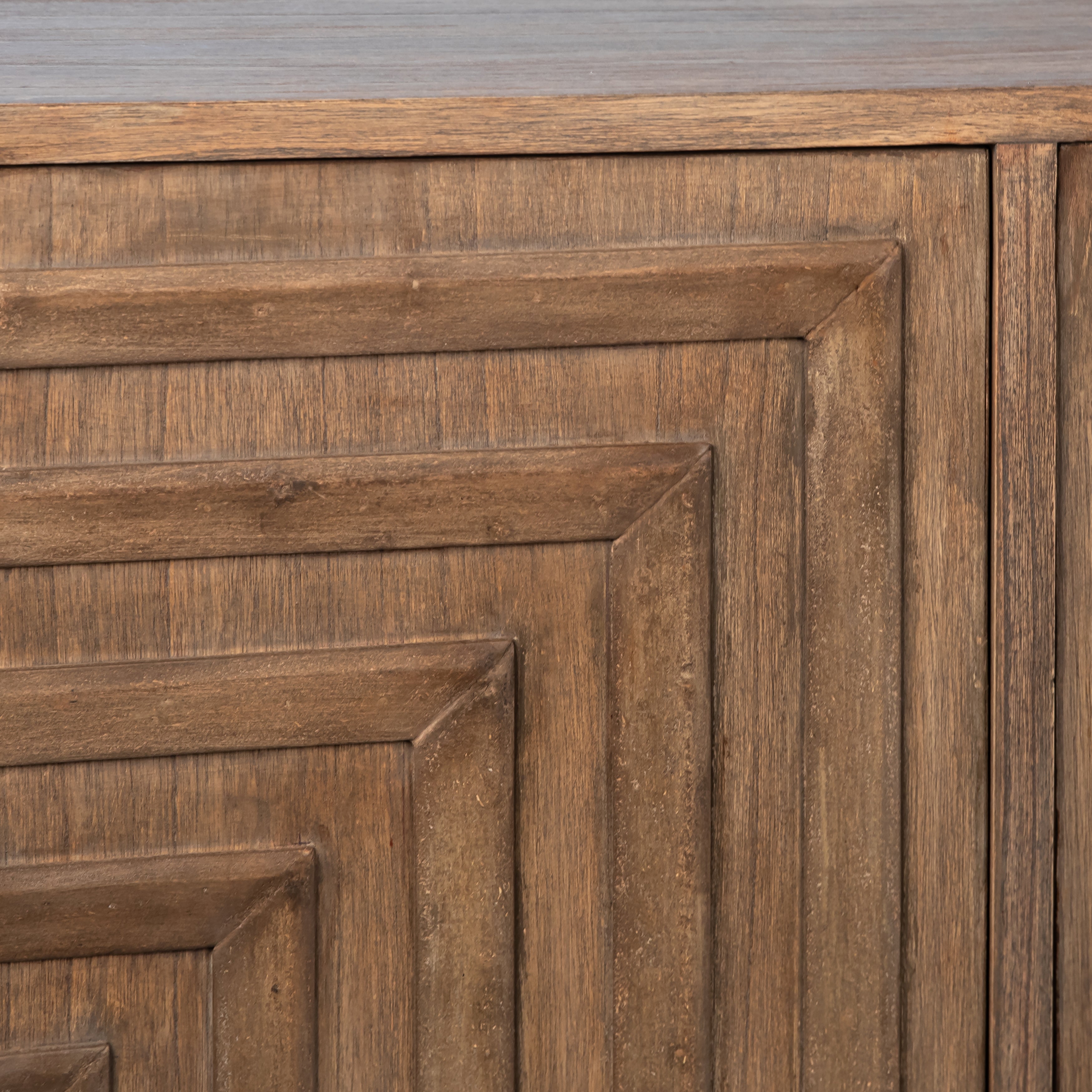 Shop lighting and discover room and home design services in the Dallas area. MegMade designs has been featured in HGTV television for their eclectic bungalow home design style. Visit the MegMade store in the Hinsdale - Chicago area.