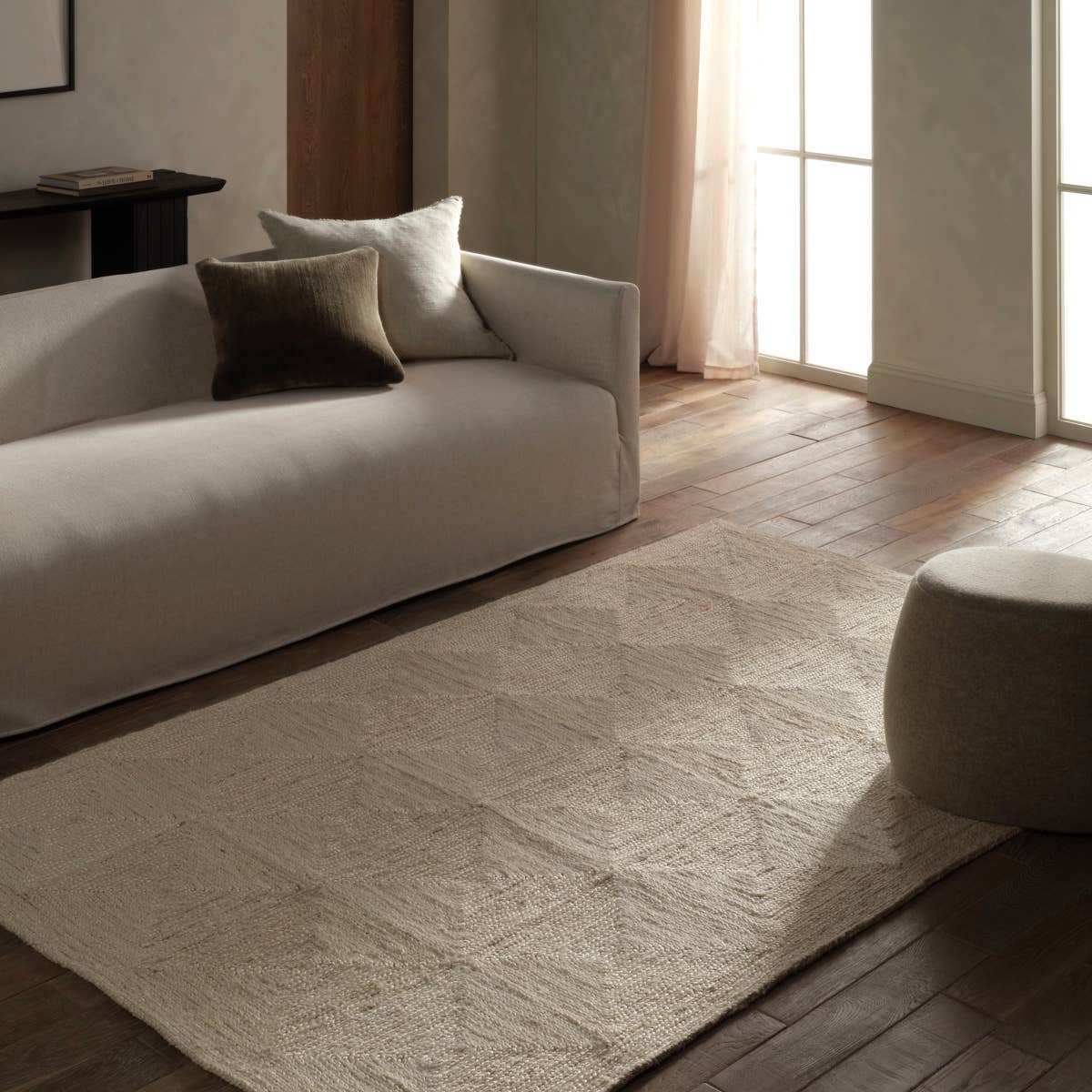Shop artwork and discover room and home design services in the Portland area. MegMade designs has been featured in Better Home and Gardens for their one-of-a-kind farmhouse living room home design style. Visit the MegMade store in the Wicker Park - Chicago area.