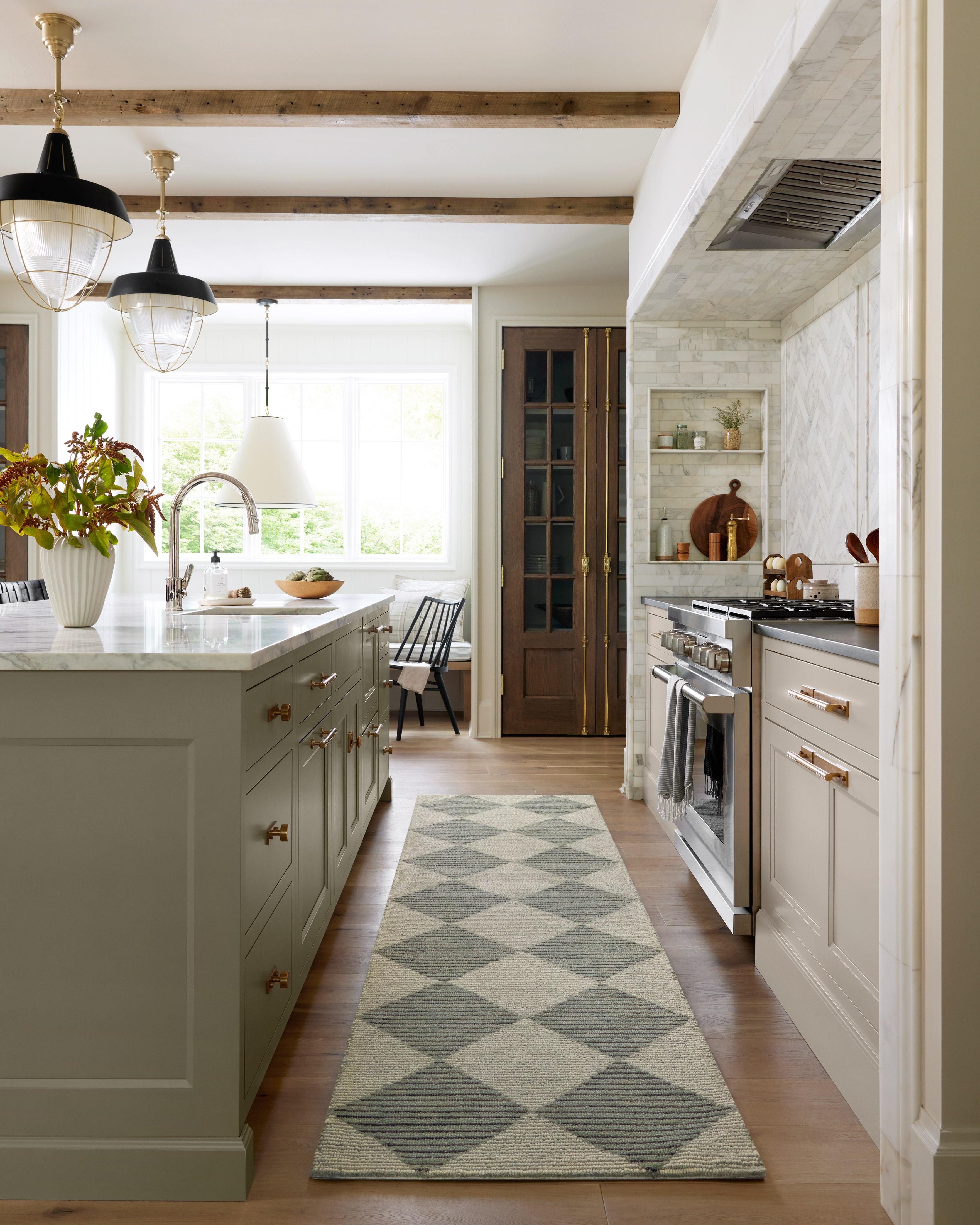 Shop cabinets and discover room design services in the Seattle area. MegMade designs has been featured in Better Home and Gardens for their eclectic painted furniture home design style. Visit the MegMade store in the River North - Chicago area.