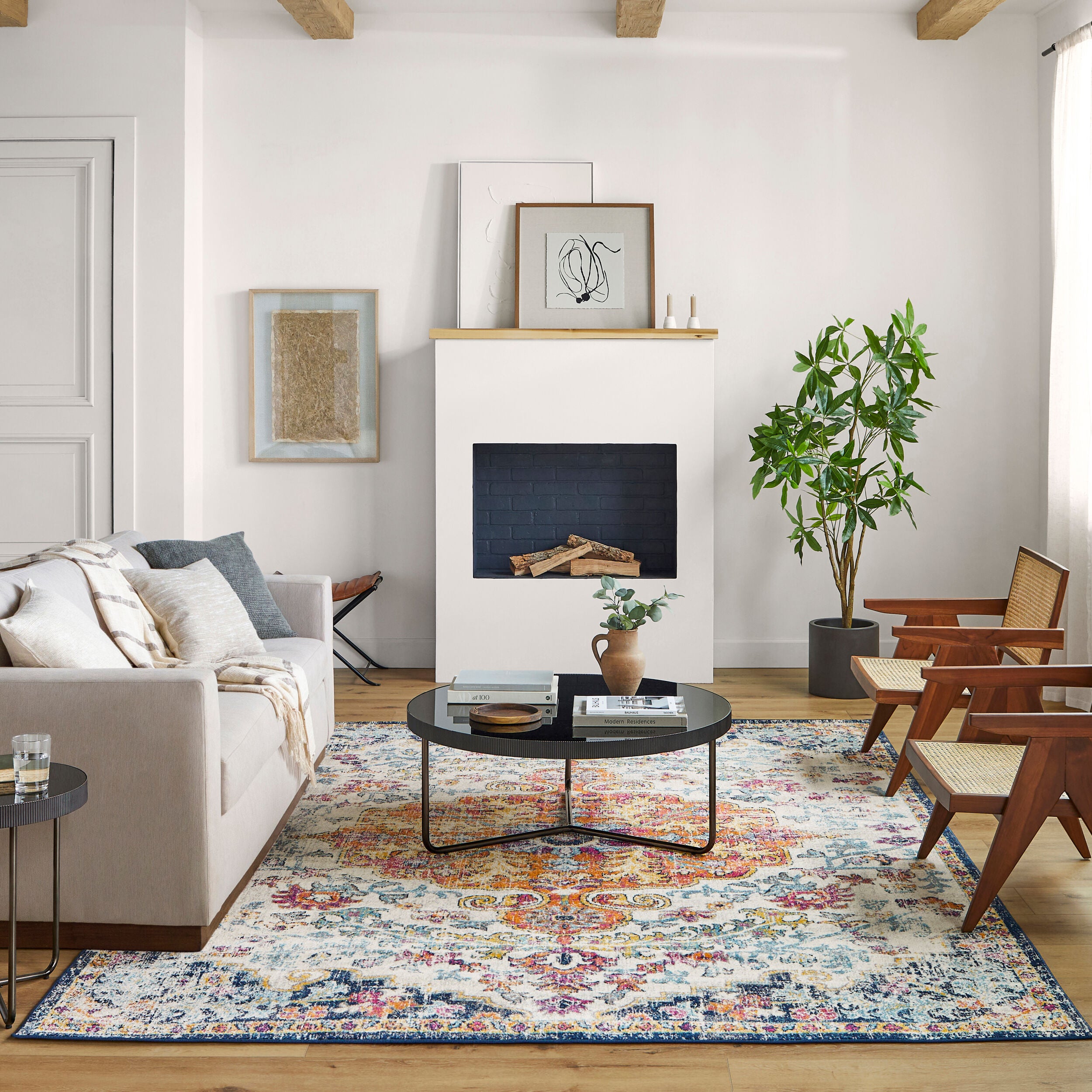 Shop sofas and discover remodeling services in the Evanston area. MegMade designs has been featured in HGTV magazine for their patterned bungalow home design style. Visit the MegMade store in the Lakeview - Chicago area.