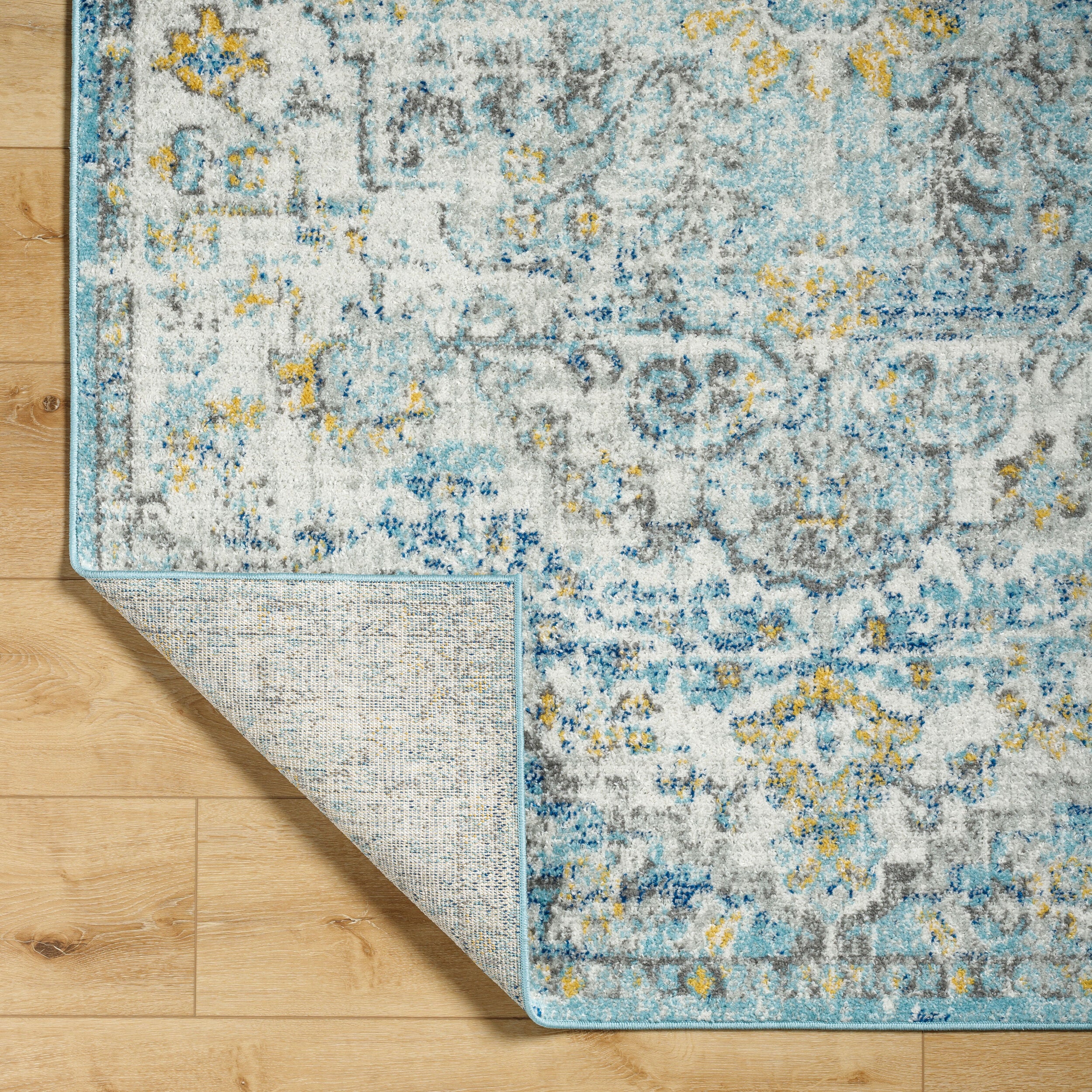 Shop chandeliers and discover new construction services in the Arlington Heights area. MegMade designs has been featured in Better Home and Gardens for their modern traditional craftsman home design style. Visit the MegMade store in the Lakeview - Chicago area.