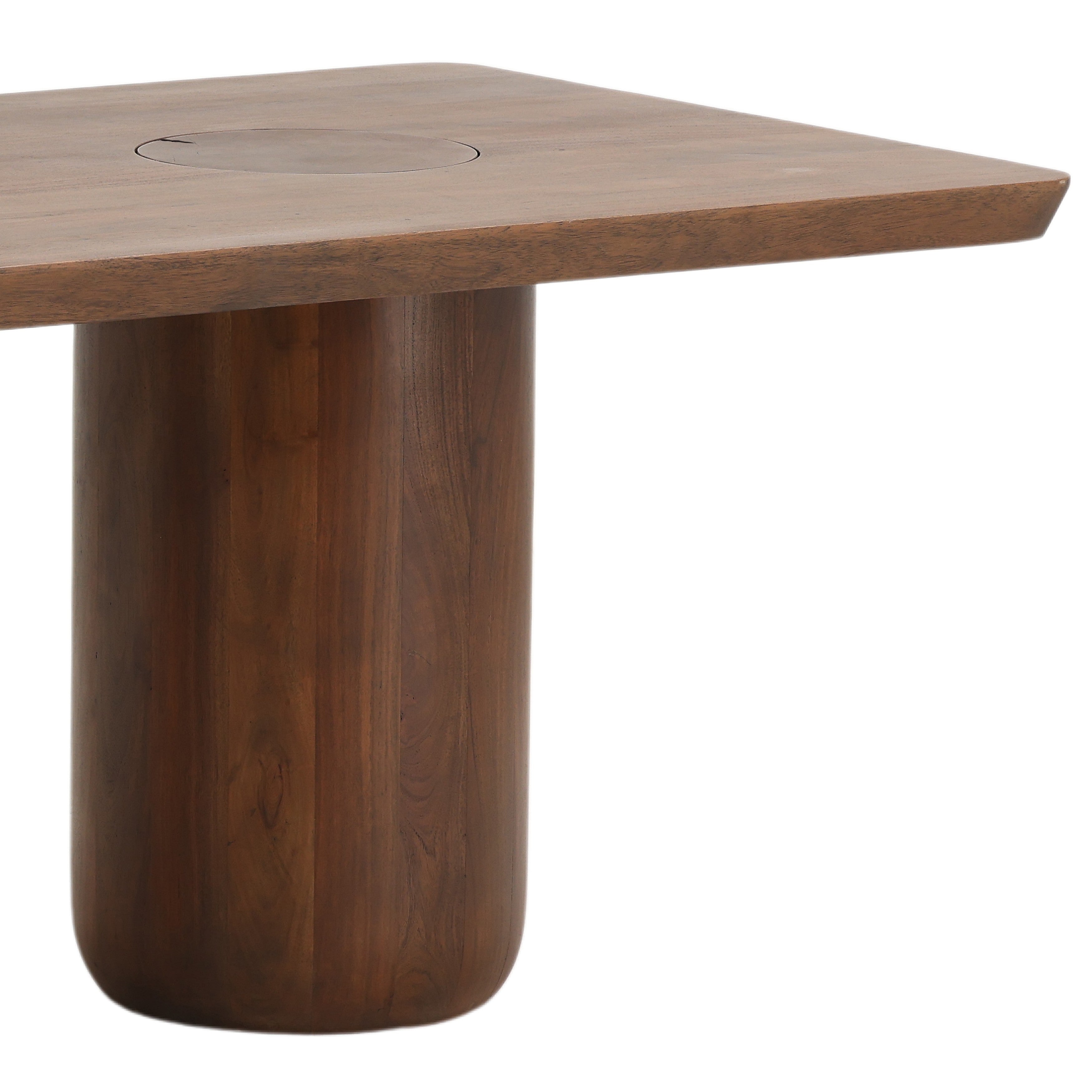 Shop chairs and discover room design services in the Lincoln Park area. MegMade designs has been featured in Better Home and Gardens for their transitional cottage home design style. Visit the MegMade store in the West Town - Chicago area.