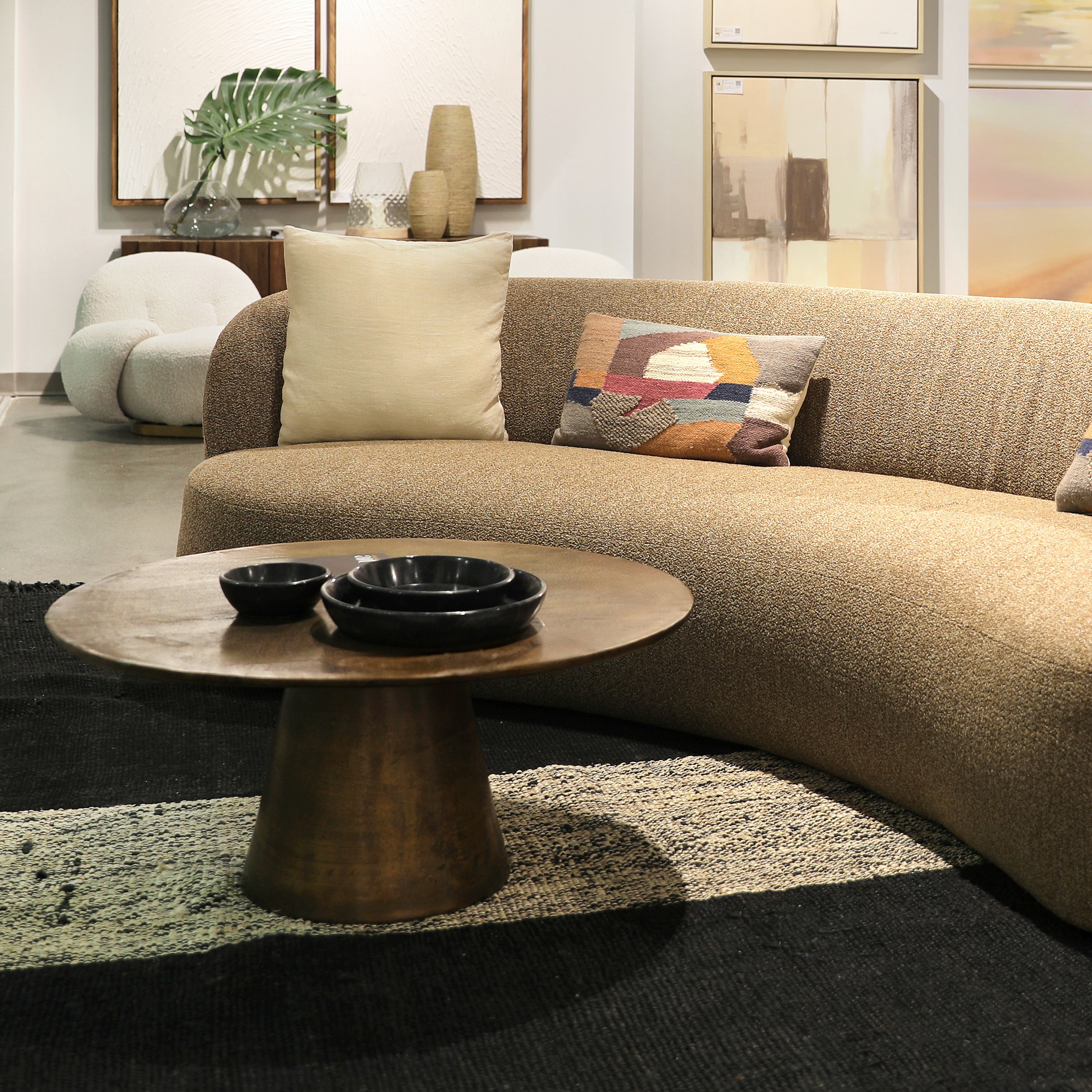 Shop credenzas and discover furniture makeover services services in the Lincoln Park area. MegMade designs has been featured in Midwest Living for their vintage modern cape cod home design style. Visit the MegMade store in the Lake Bluff - Chicago area.