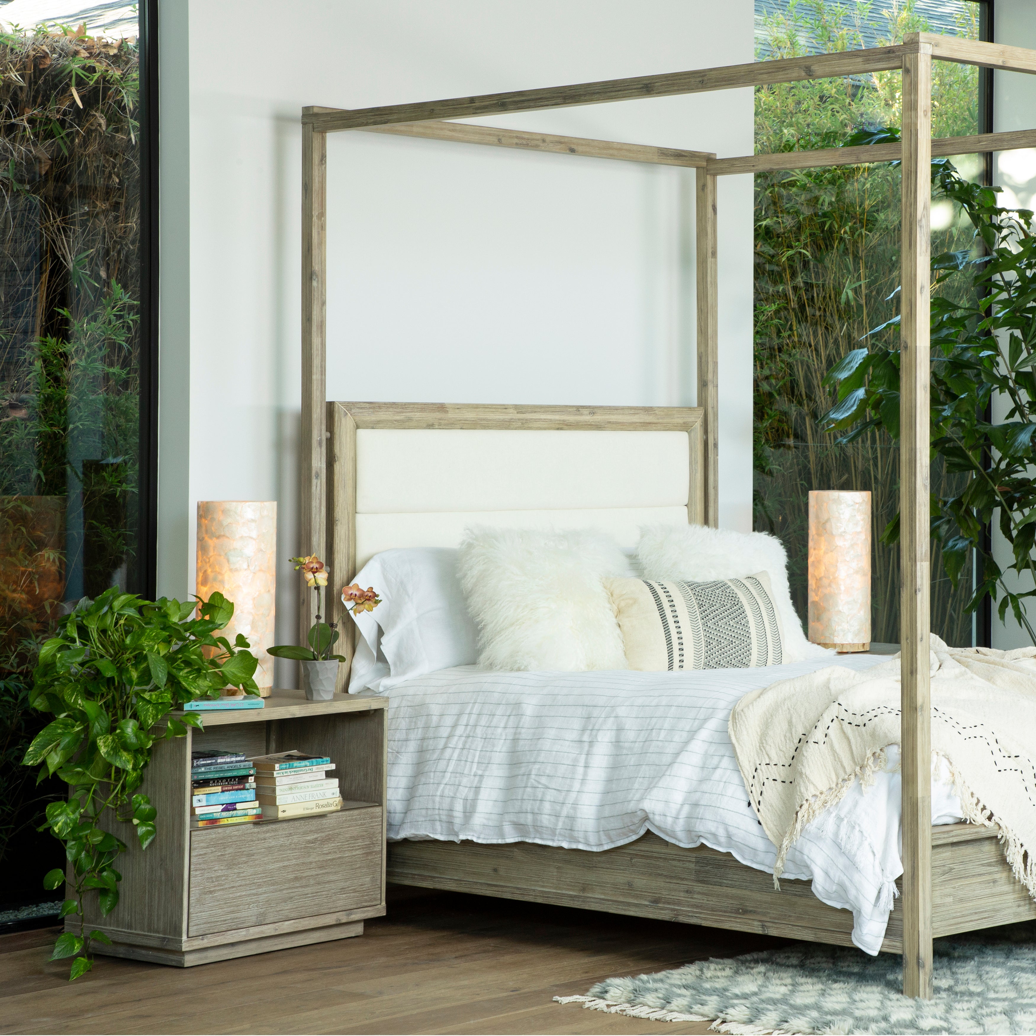 Shop furniture and discover new construction services in the Minneapolis area. MegMade designs has been featured in Better Home and Gardens for their vintage bungalow home design style. Visit the MegMade store in the Crown Point - Chicago area.