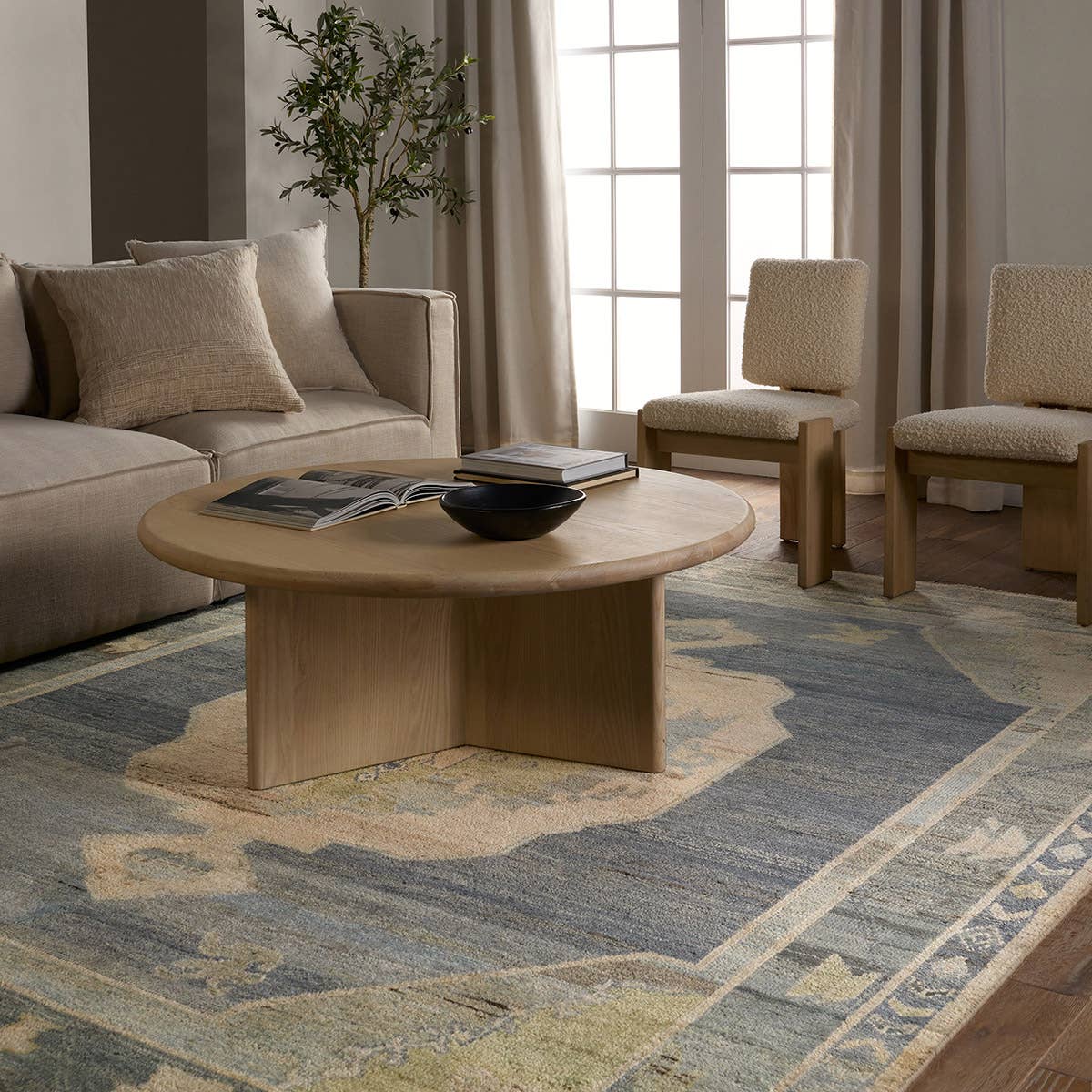 Shop furniture and discover refinishing services in the New York City area. MegMade designs has been featured in DIY magazine for their modern traditional cottage home design style. Visit the MegMade store in the New Buffalo - Chicago area.