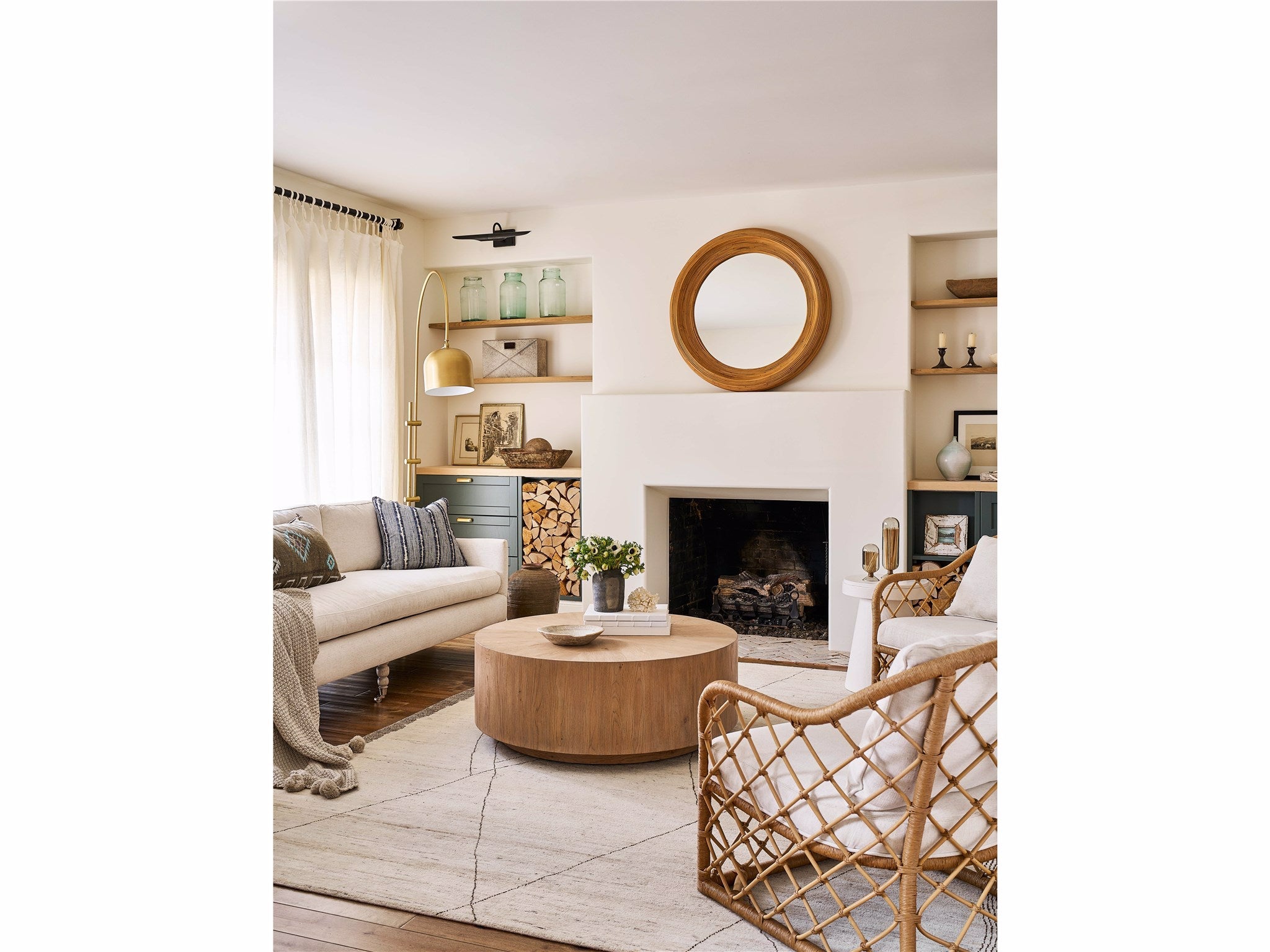 Shop lighting and discover refinishing services in the Chicago Suburbs area. MegMade designs has been featured in New York Times for their optimistic farmhouse home design style. Visit the MegMade store in the Ravenswood - Chicago area.