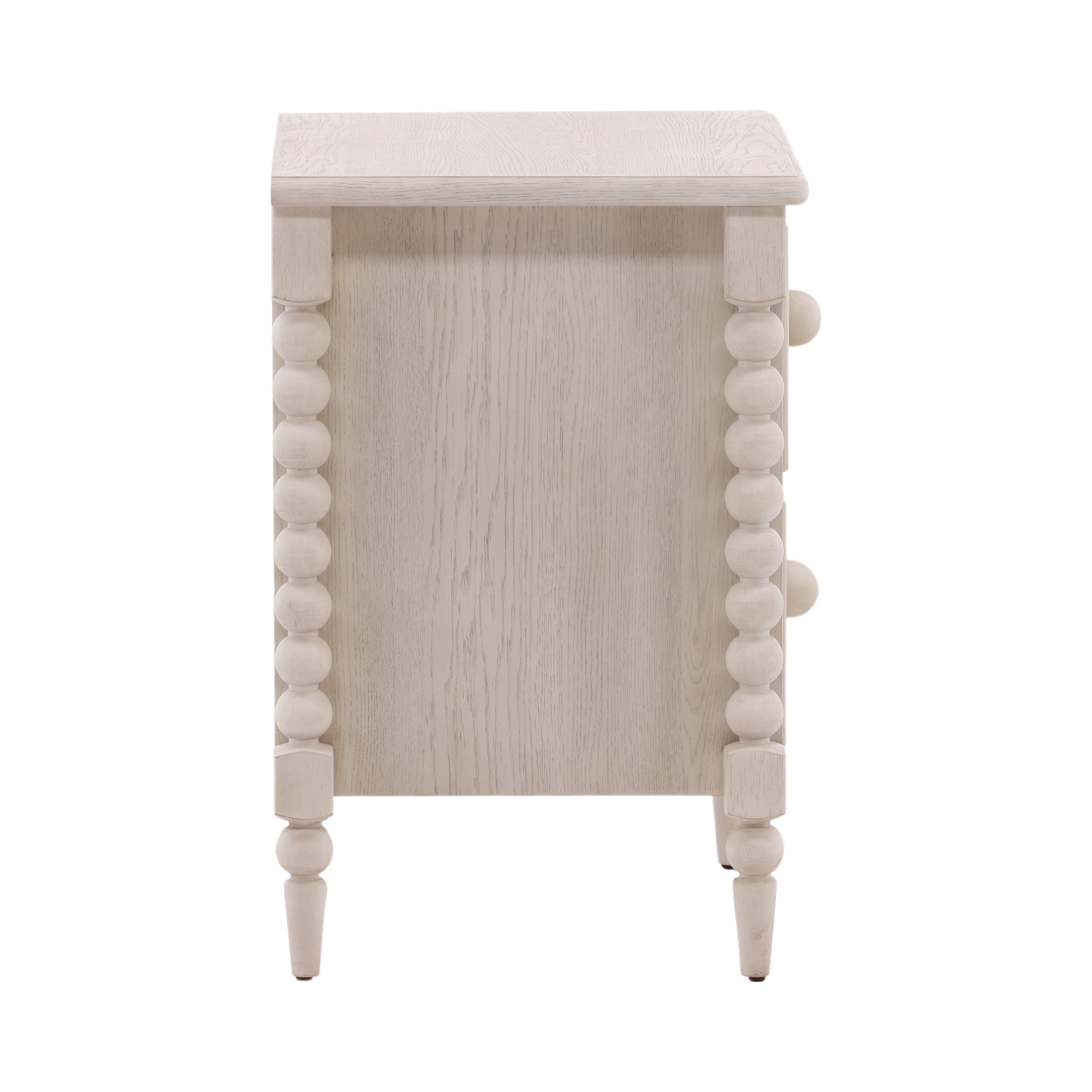 Shop sofas and discover new construction services in the Kansas City area. MegMade designs has been featured in DIY magazine for their high end tudor home design style. Visit the MegMade store in the South Port - Chicago area.