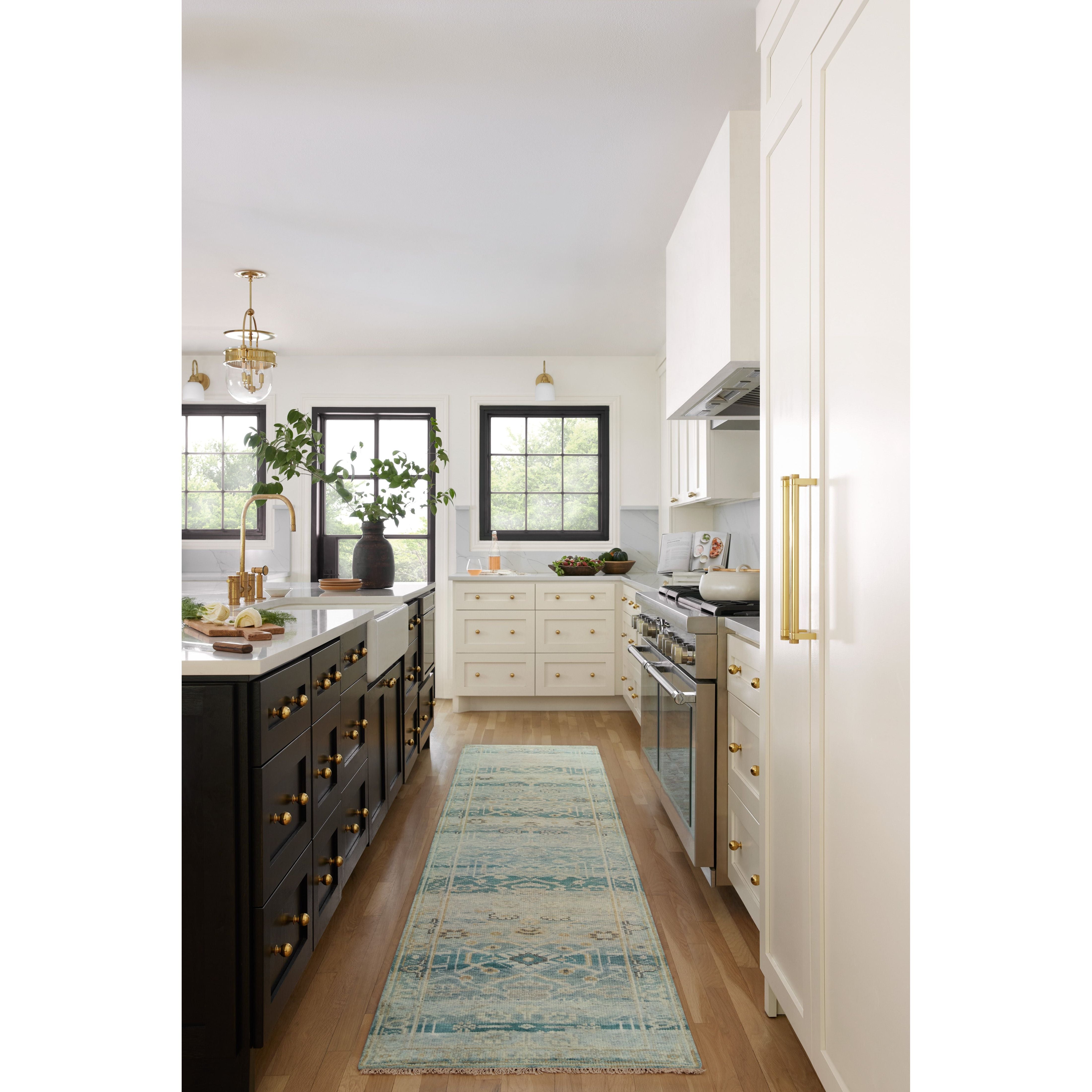 Shop credenzas and discover room and home design services in the New York City area. MegMade designs has been featured in Northwest Indiana Times for their one-of-a-kind painted furniture home design style. Visit the MegMade store in the Glencoe - Chicago area.