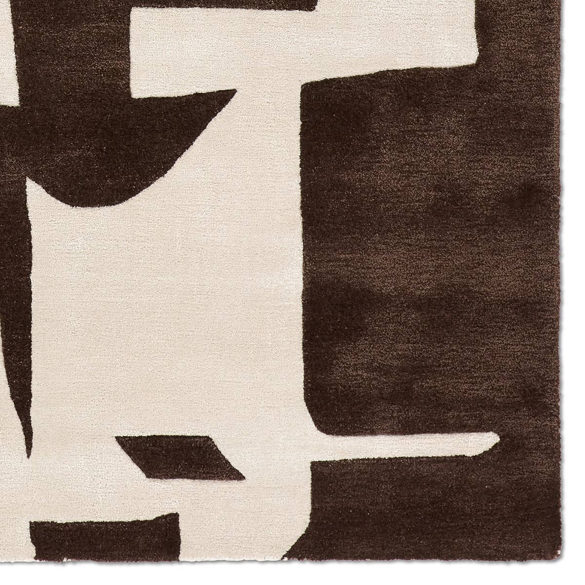 Shop furniture and discover room design services in the Lincoln Park area. MegMade designs has been featured in Renovation Goldmine for their one-of-a-kind cape cod home design style. Visit the MegMade store in the Evanston - Chicago area.