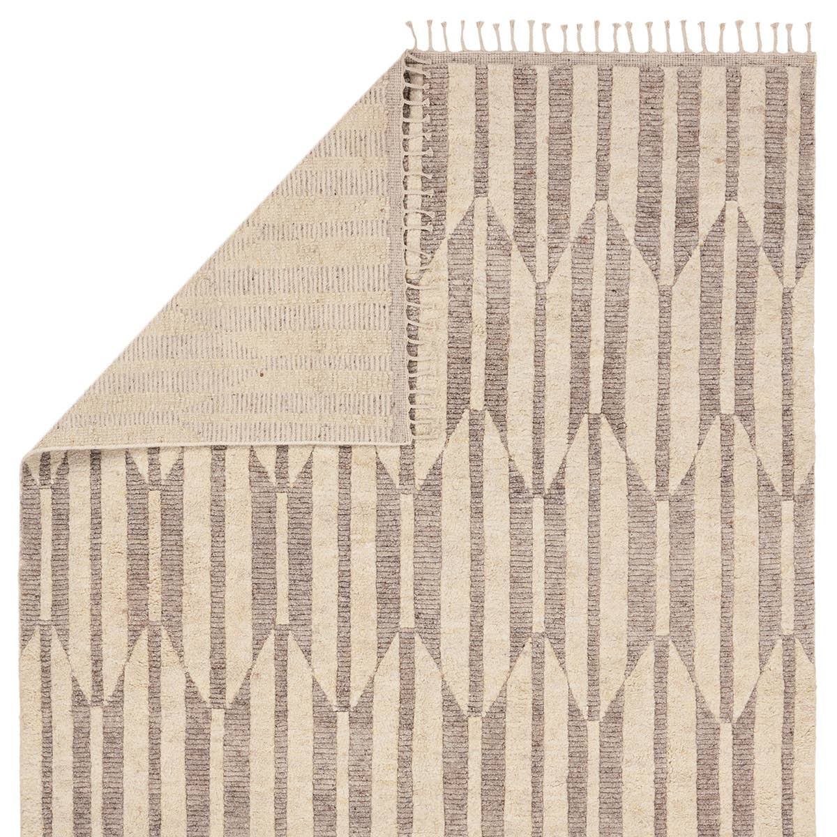 Shop furniture and discover room and home design services in the Arlington Heights area. MegMade designs has been featured in Midwest Living for their transitional bungalow home design style. Visit the MegMade store in the Fishers - Chicago area.