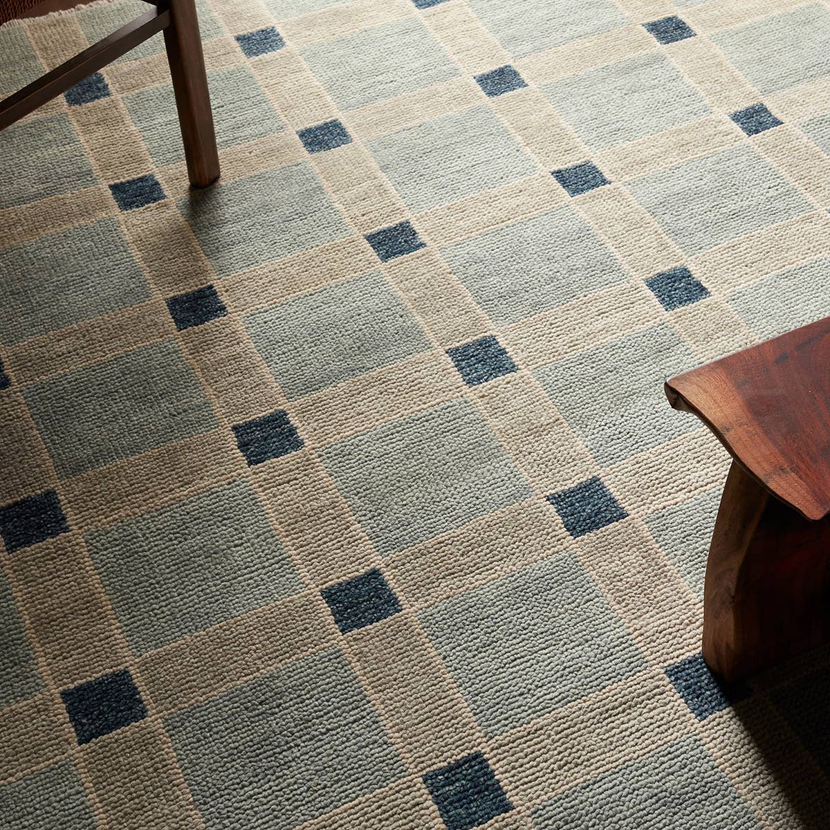 Shop furniture and discover refinishing services in the New York City area. MegMade designs has been featured in New York Times for their vintage cape cod home design style. Visit the MegMade store in the Lake Forest - Chicago area.