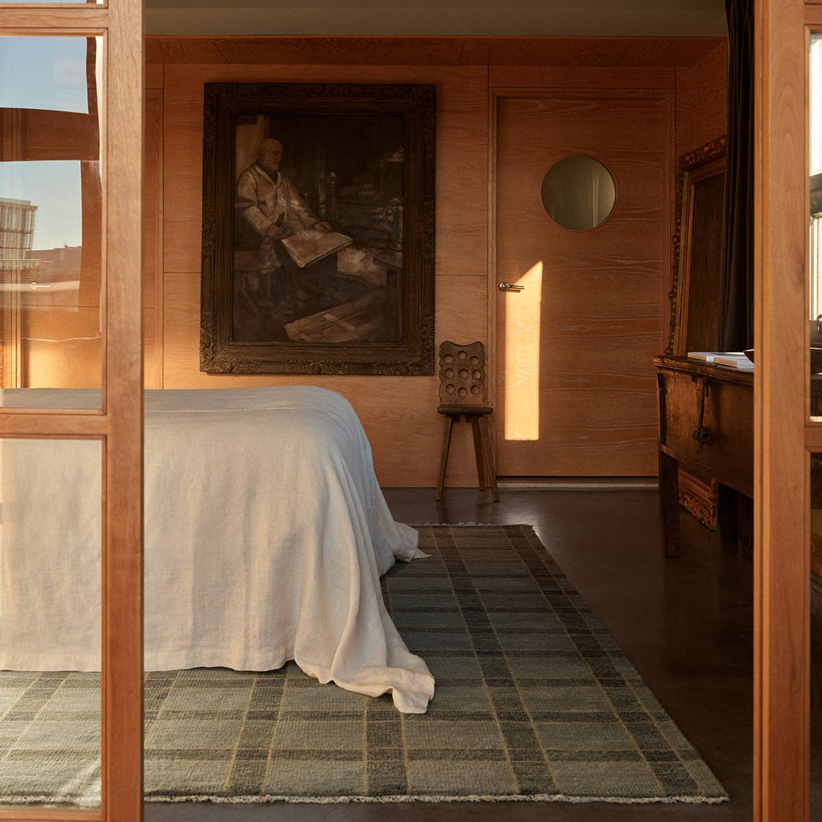 Shop chairs and discover remodeling services in the Portland area. MegMade designs has been featured in HGTV television for their leopard print cape cod home design style. Visit the MegMade store in the Crown Point - Chicago area.