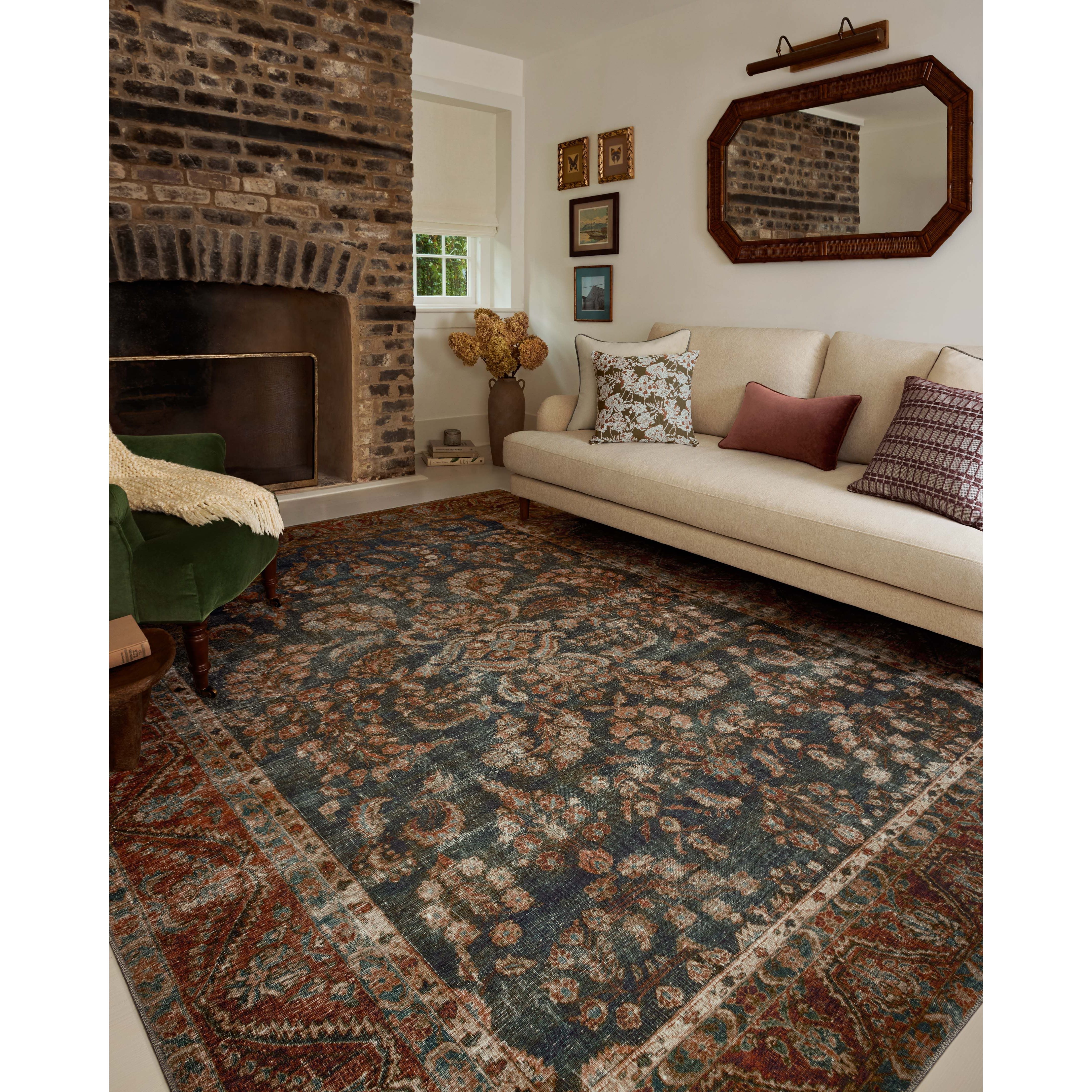 Shop cabinets and discover room and home design services in the New York City area. MegMade designs has been featured in HGTV television for their vintage victorian home design style. Visit the MegMade store in the Schaumburg - Chicago area.
