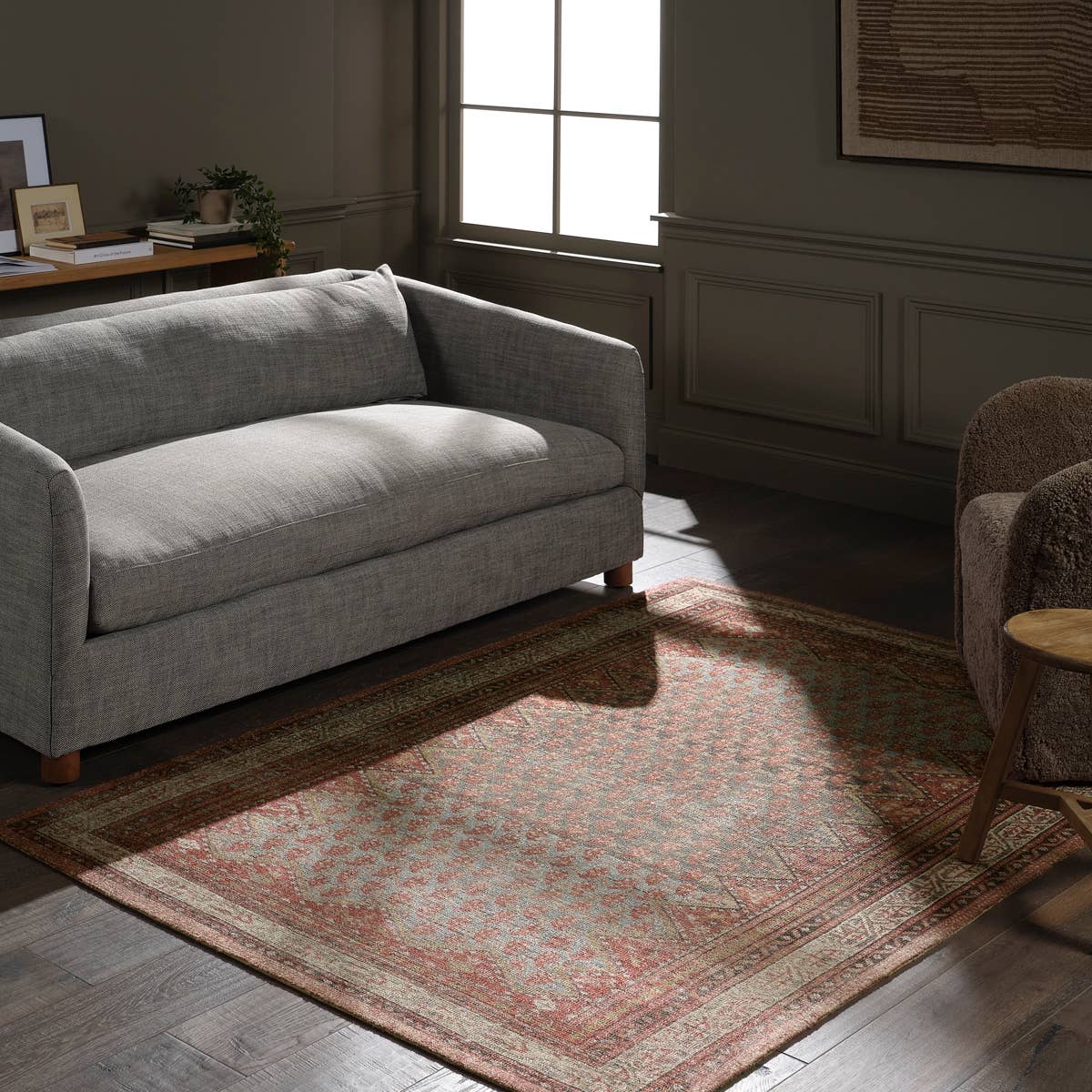 Shop artwork and discover refinishing services in the Des Moines area. MegMade designs has been featured in HGTV magazine for their lacquered bungalow home design style. Visit the MegMade store in the Glencoe - Chicago area.