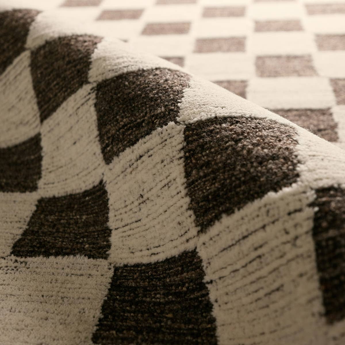 Shop sofas and discover new construction services in the Chicago Suburbs area. MegMade designs has been featured in HGTV television for their english countryside cabin home design style. Visit the MegMade store in the Wilmette - Chicago area.