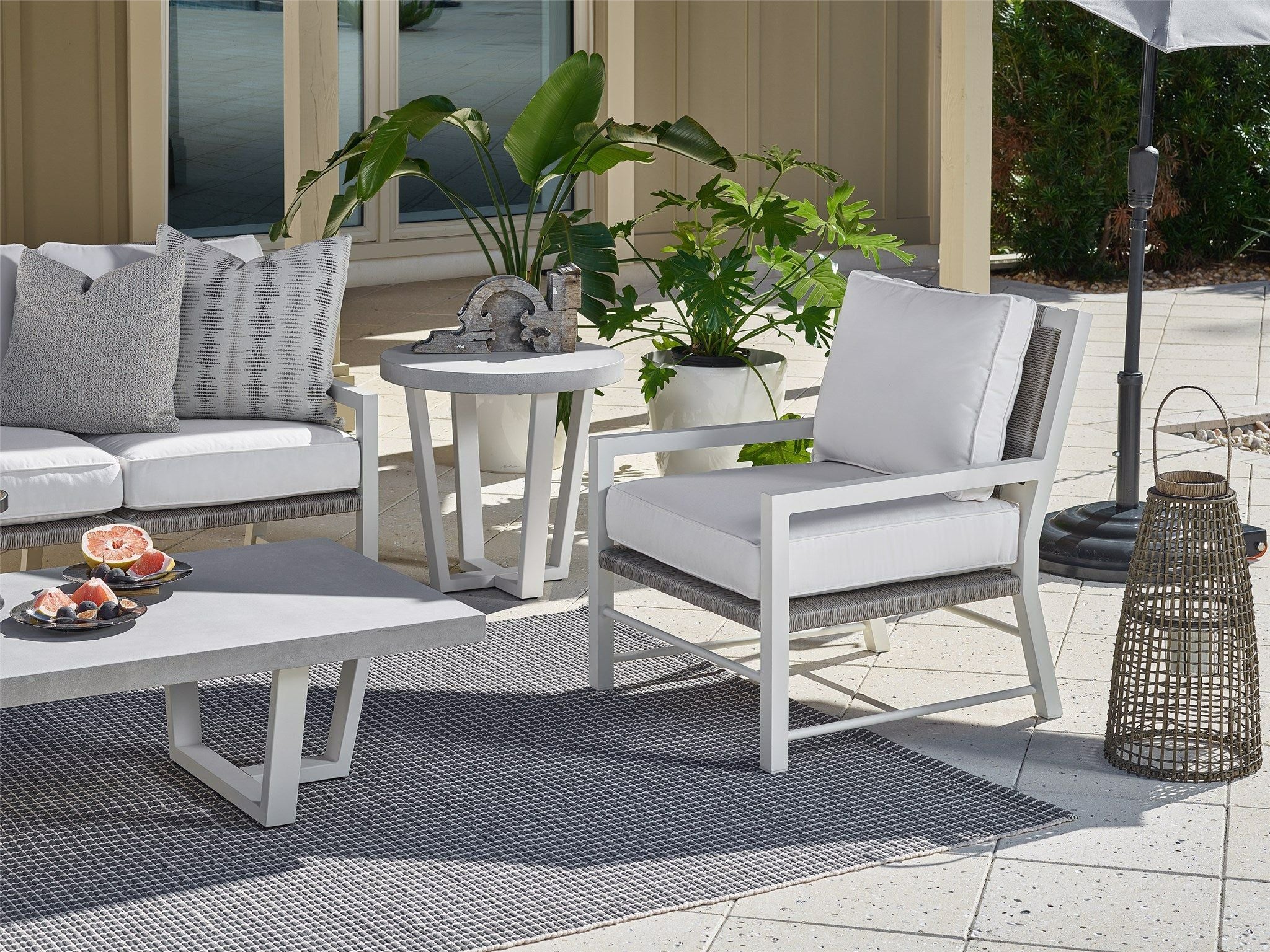 Shop sofas and discover furniture makeover services services in the Los Angeles area. MegMade designs has been featured in Better Home and Gardens for their vintage modern victorian home design style. Visit the MegMade store in the Hinsdale - Chicago area.