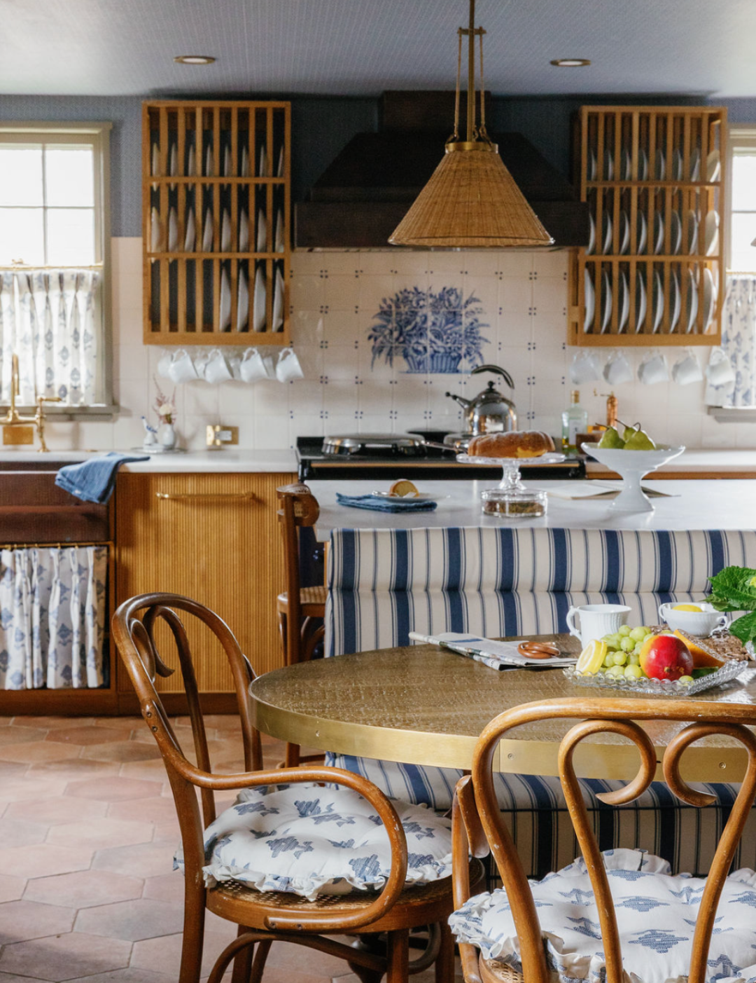 Why Vintage Furniture Makes More Sense Than Ever Right Now (A Mom of 4 Tells All) - Meg’s Tuesday Tips