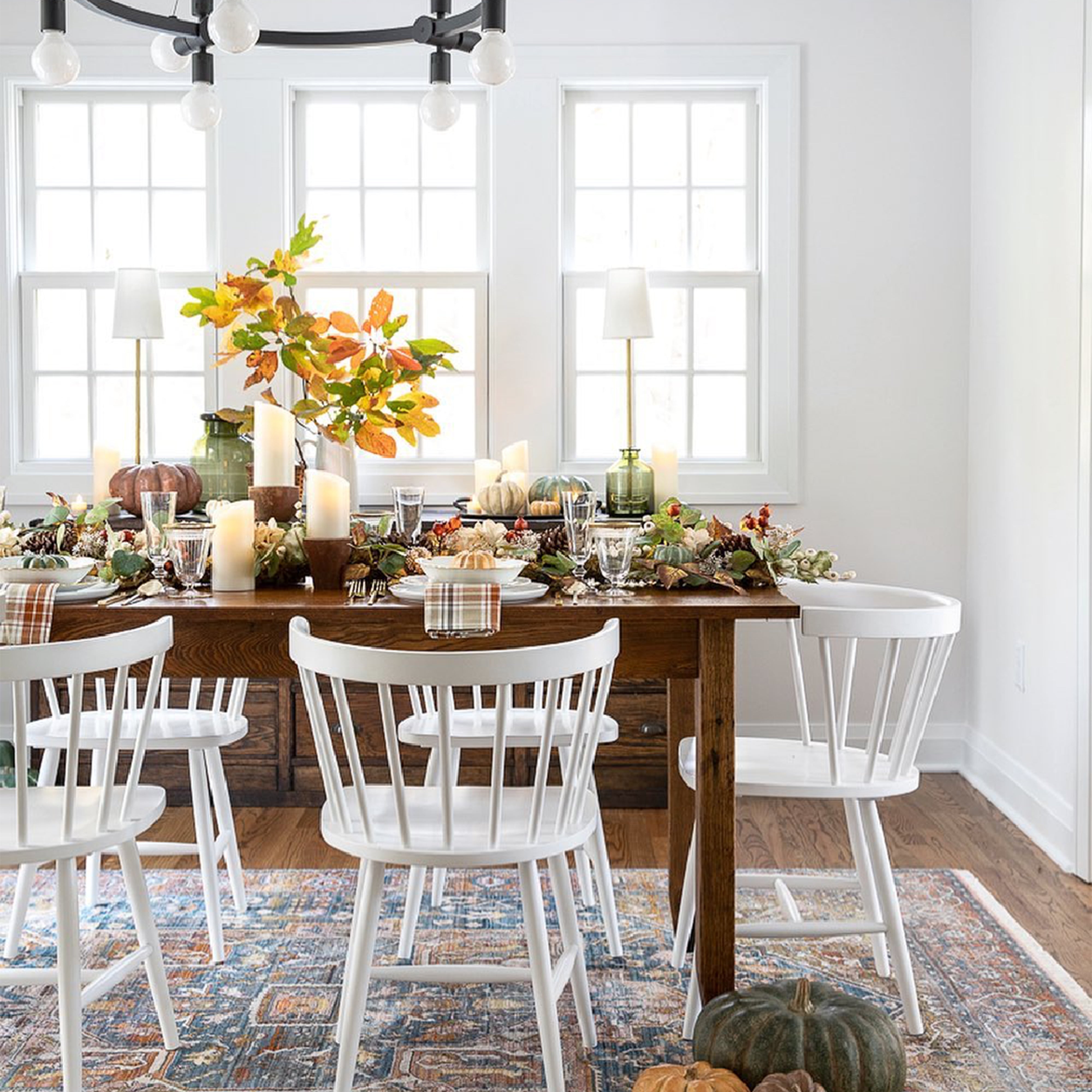 HOW TO TAKE YOUR THANKSGIVING TABLE TO THE NEXT LEVEL