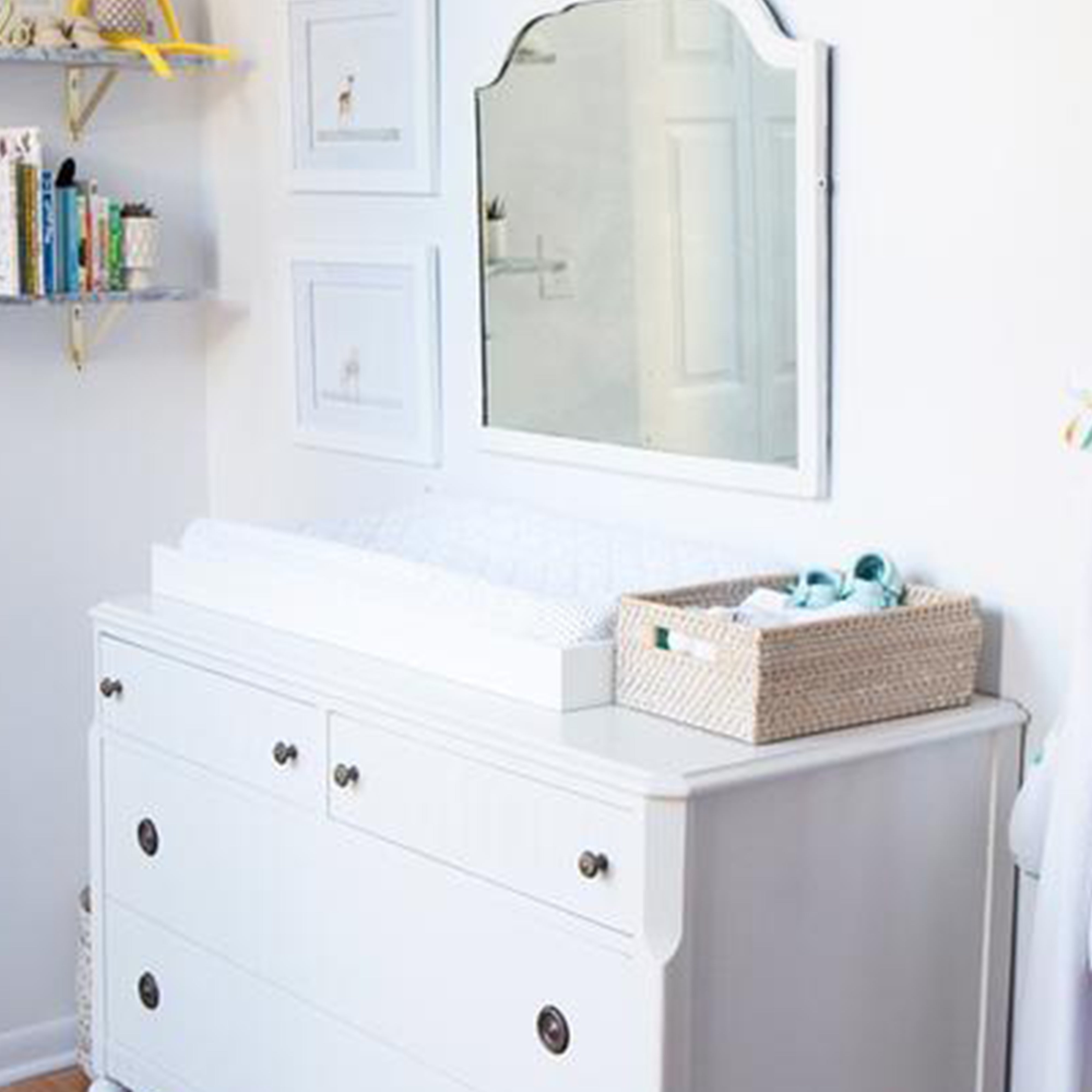 DECORATING & PAINTING WITH WHITE!