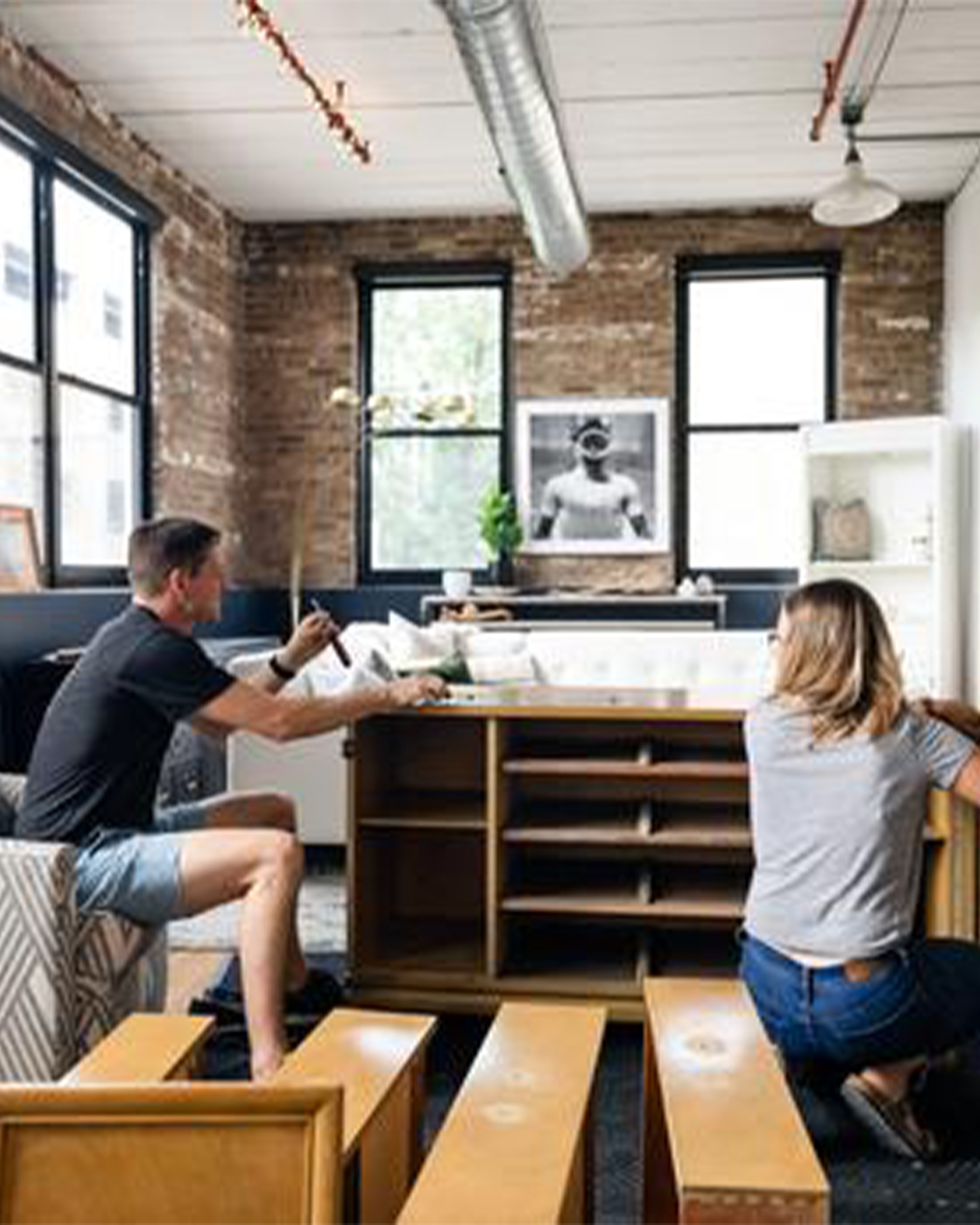 UNDRESSING A DRESSER : THE MEGMADE WAY