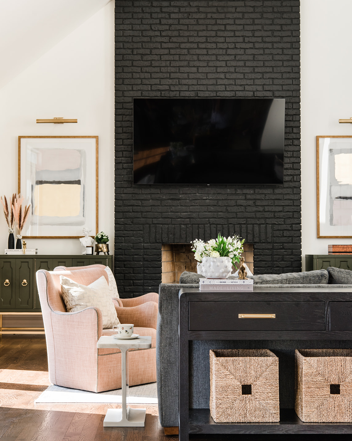 HOW TO TRANSFORM ANY ROOM ON A TIGHT BUDGET