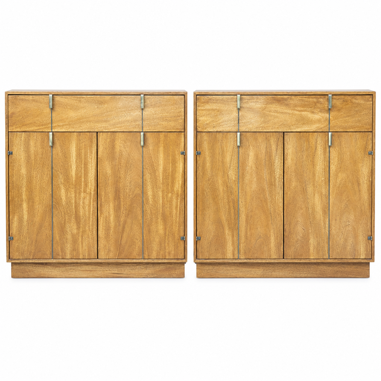 Hickory nightstand pair 08893 — clean