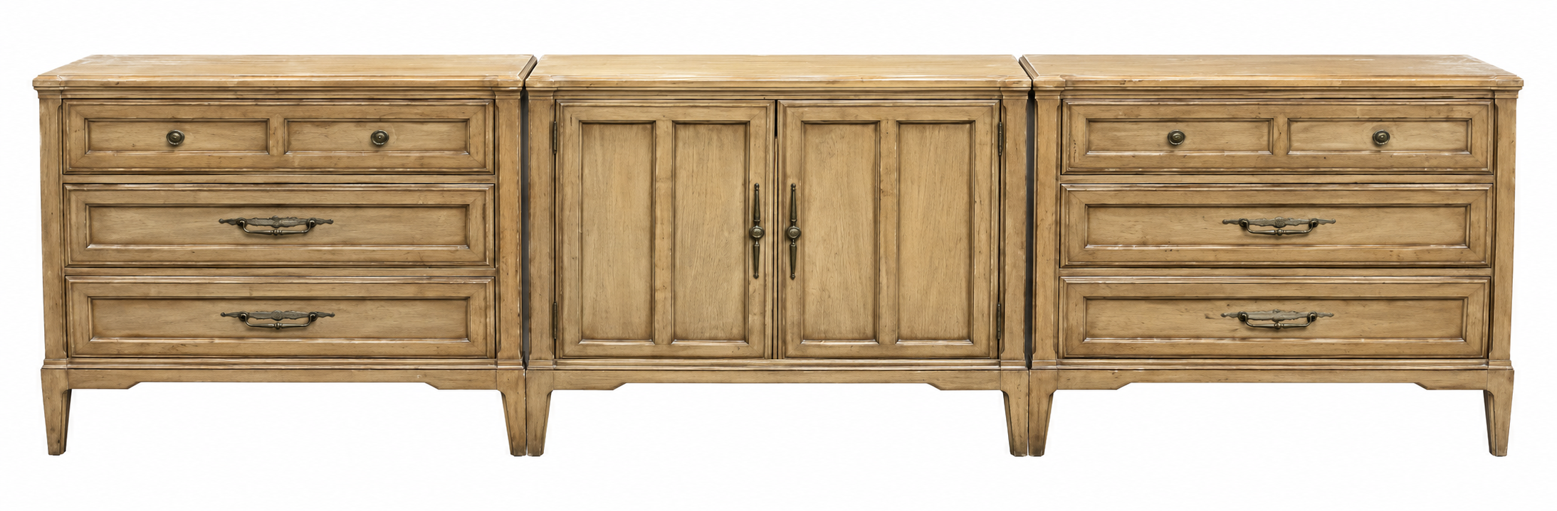 Vintage buffet #08993 — straight on