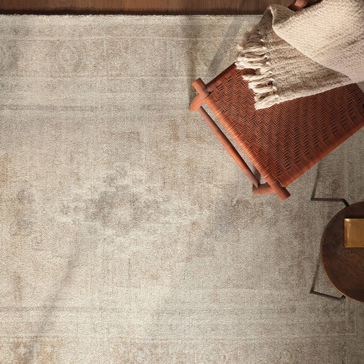 Shop lighting and discover new construction services in the Minneapolis area. MegMade designs has been featured in Wall Street Journal for their lacquered farmhouse living room home design style. Visit the MegMade store in the Lincoln Park - Chicago area.