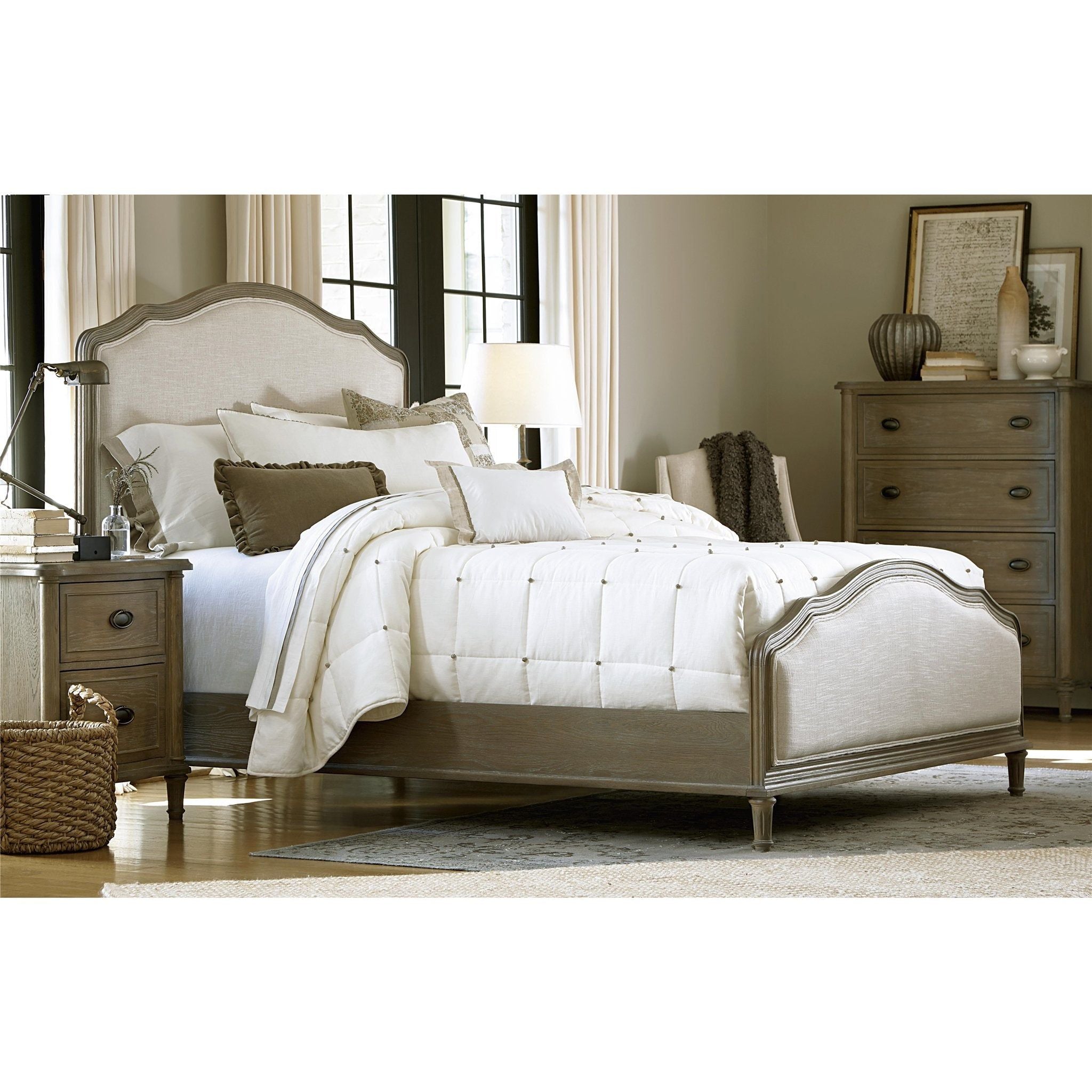 Shop sofas and discover room design services in the Tampa area. MegMade designs has been featured in HGTV television for their vintage cabin home design style. Visit the MegMade store in the Culver - Chicago area.