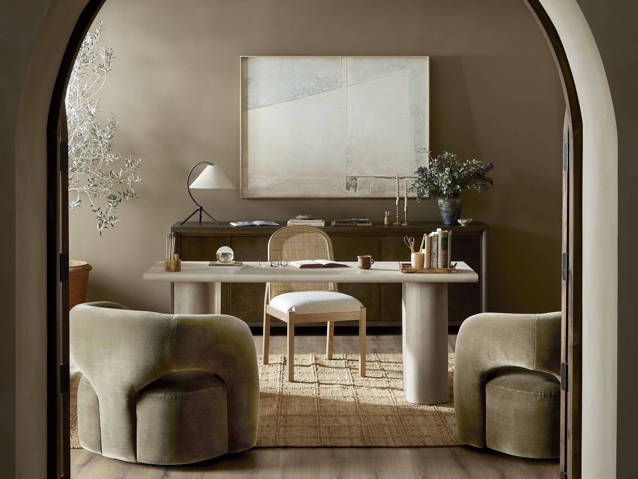 Shop chandeliers and discover room design services in the Des Moines area. MegMade designs has been featured in New York Times for their transitional cabin home design style. Visit the MegMade store in the Libertyville - Chicago area.