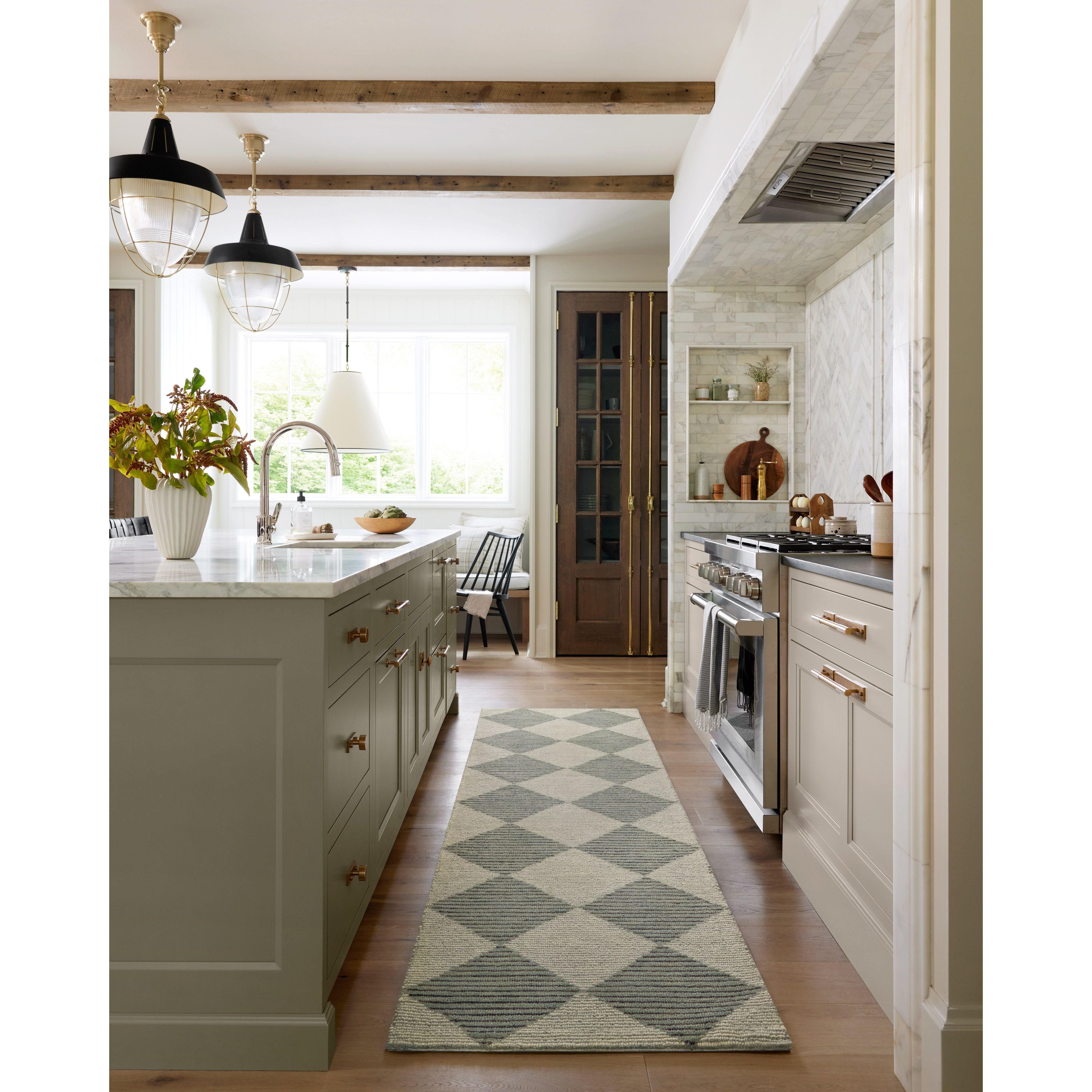Shop cabinets and discover room design services in the Seattle area. MegMade designs has been featured in Better Home and Gardens for their eclectic painted furniture home design style. Visit the MegMade store in the River North - Chicago area.
