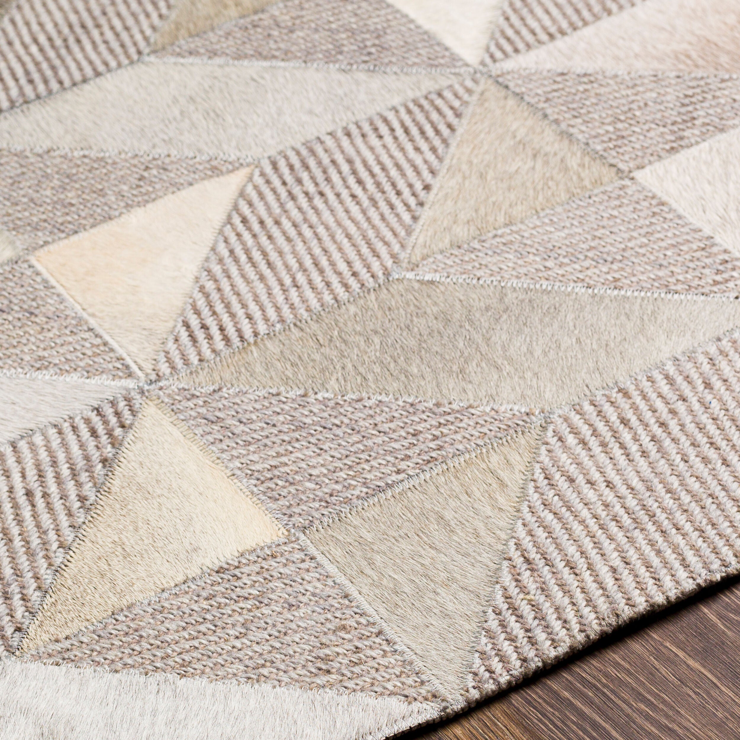 Shop sofas and discover new construction services in the San Francisco area. MegMade designs has been featured in HGTV television for their patterned farmhouse home design style. Visit the MegMade store in the Barrington - Chicago area.